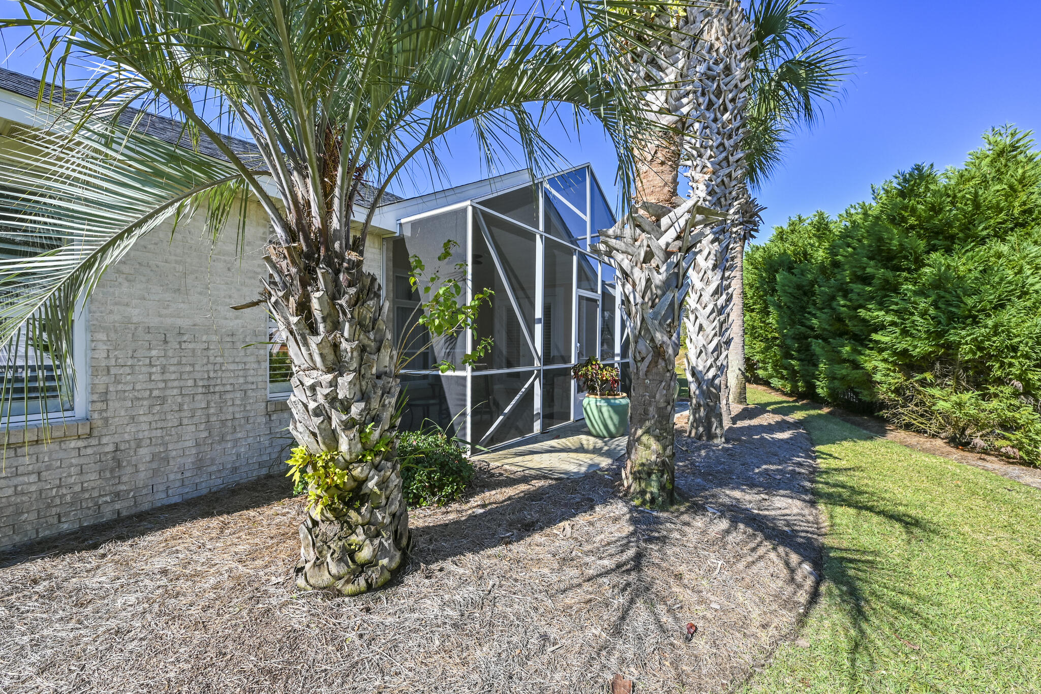 AVALON BEACH ESTATES - Residential