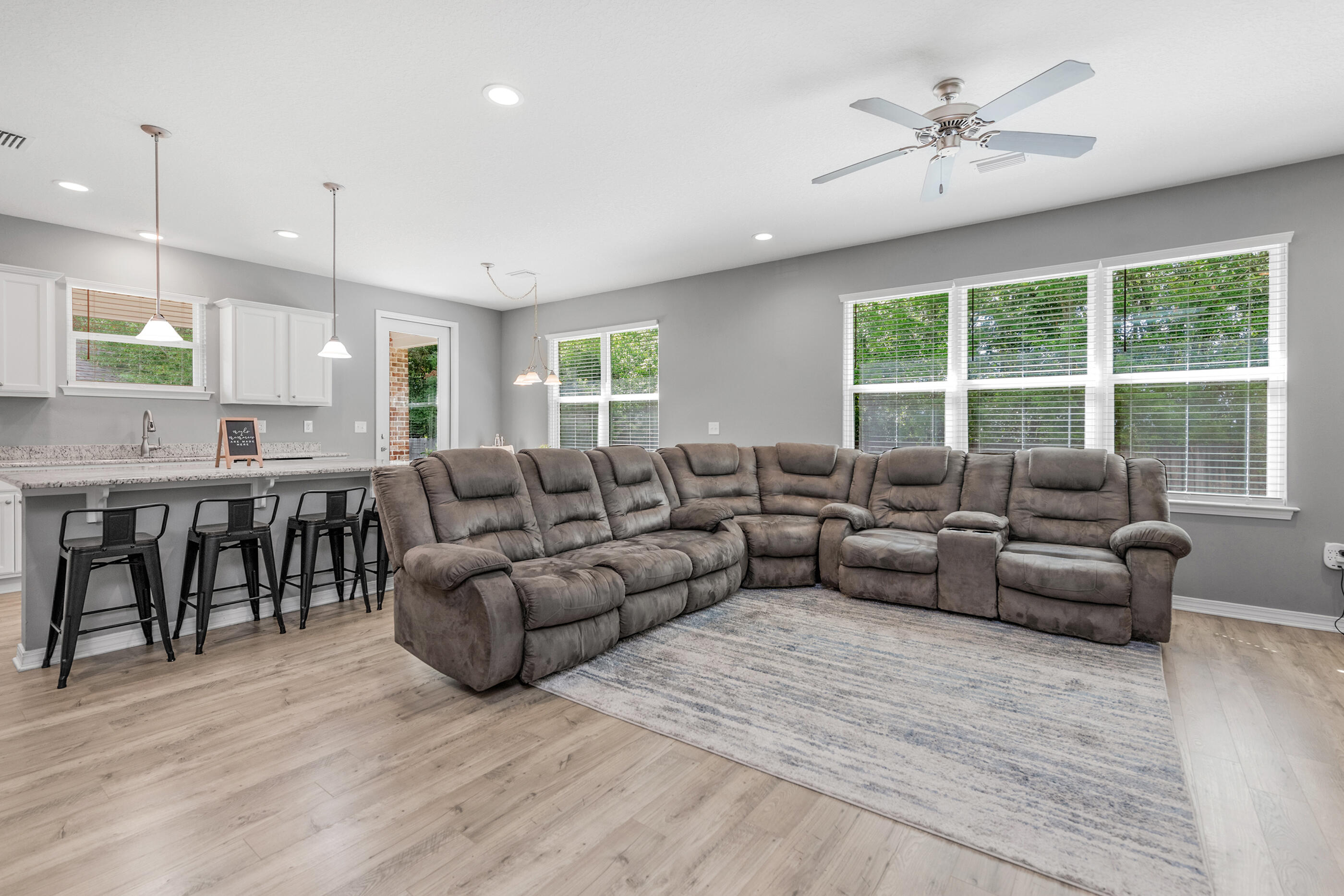 HERITAGE MANOR - Residential