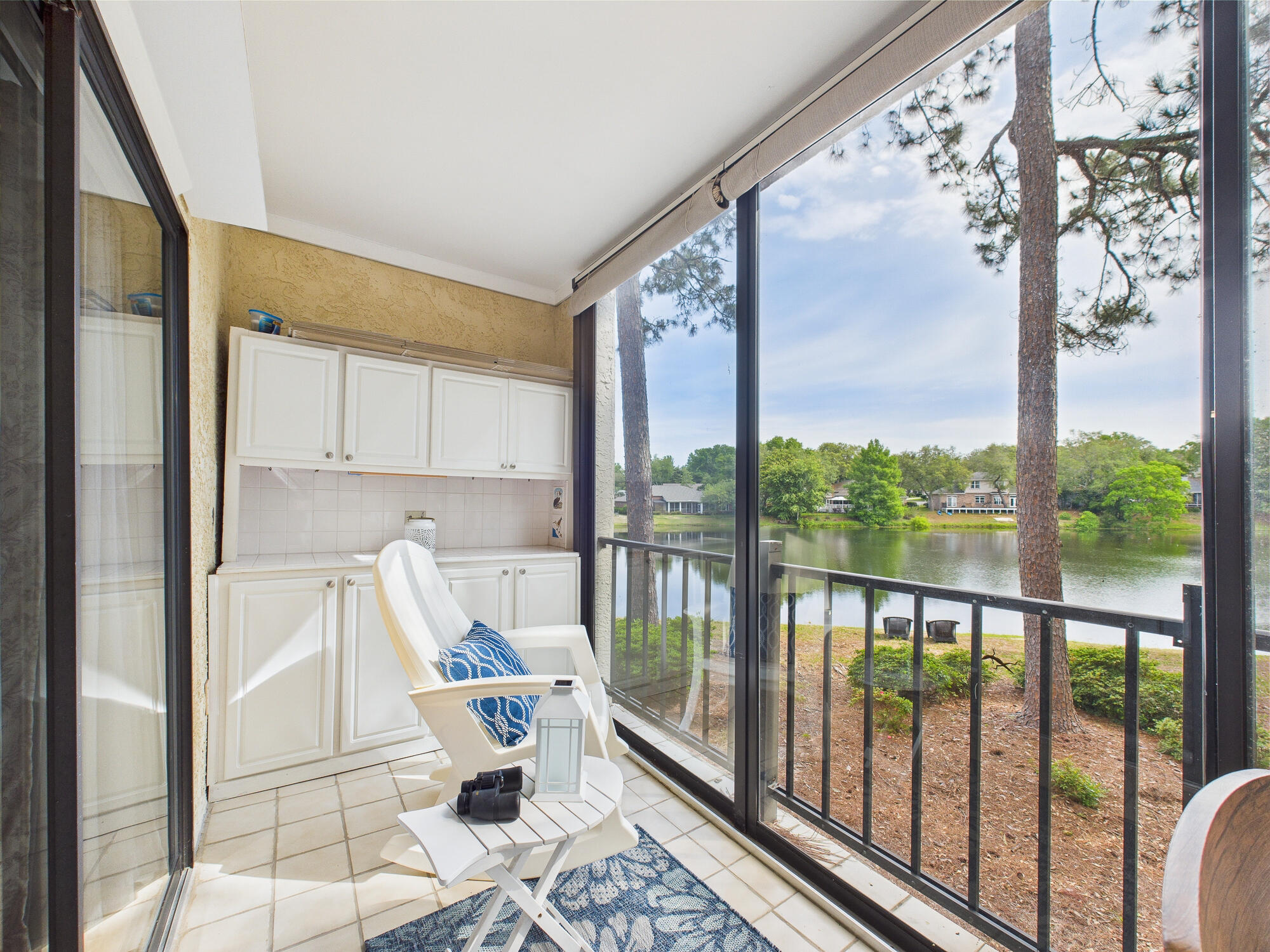 LAKESIDE CONDO AT BLUEWATER BAY - Residential