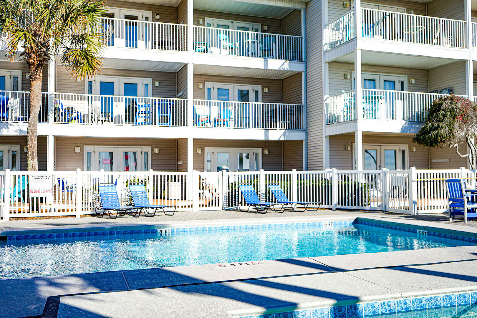 SUMMERSPELL CONDO - Residential