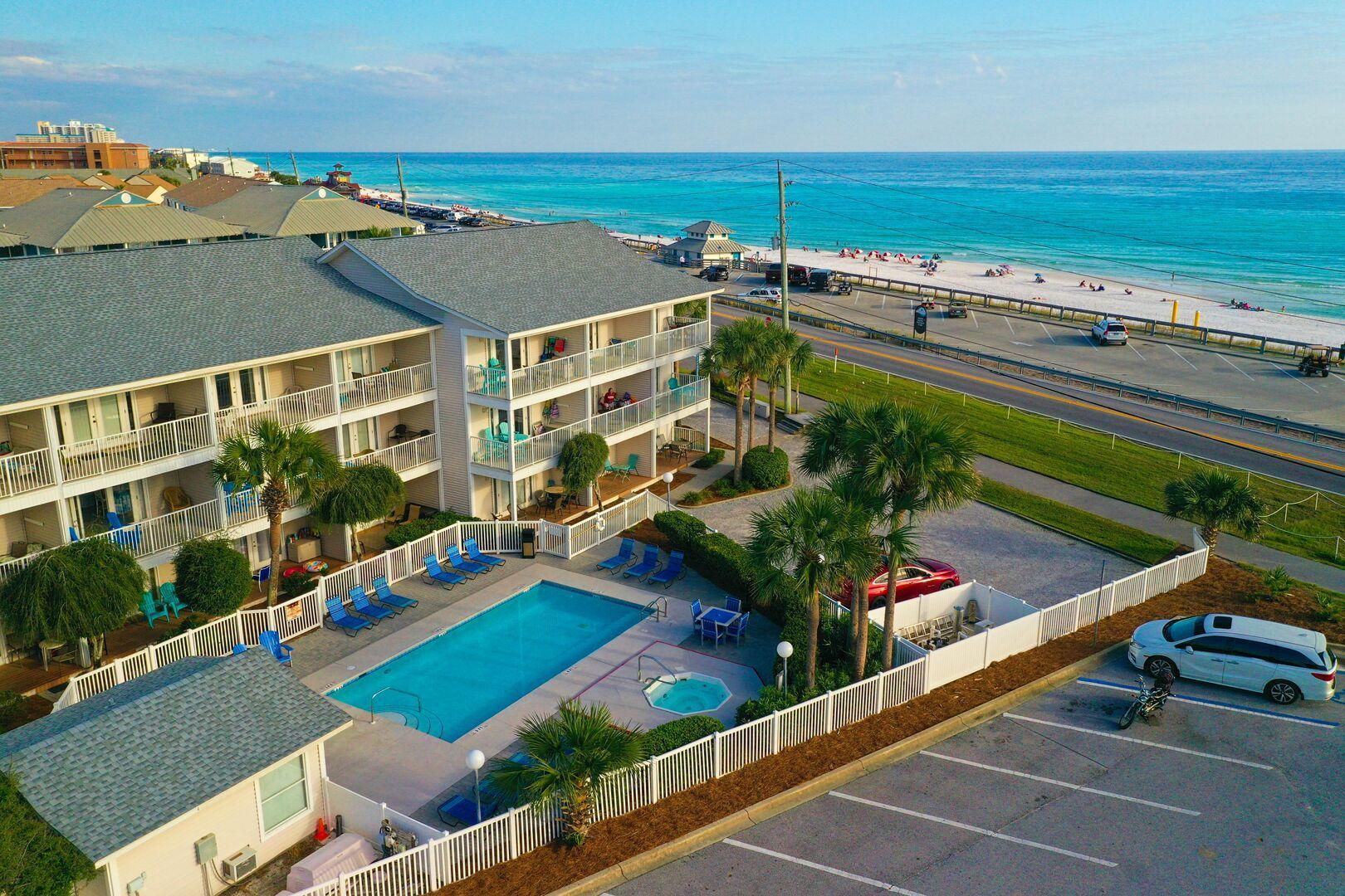 SUMMERSPELL CONDO - Residential