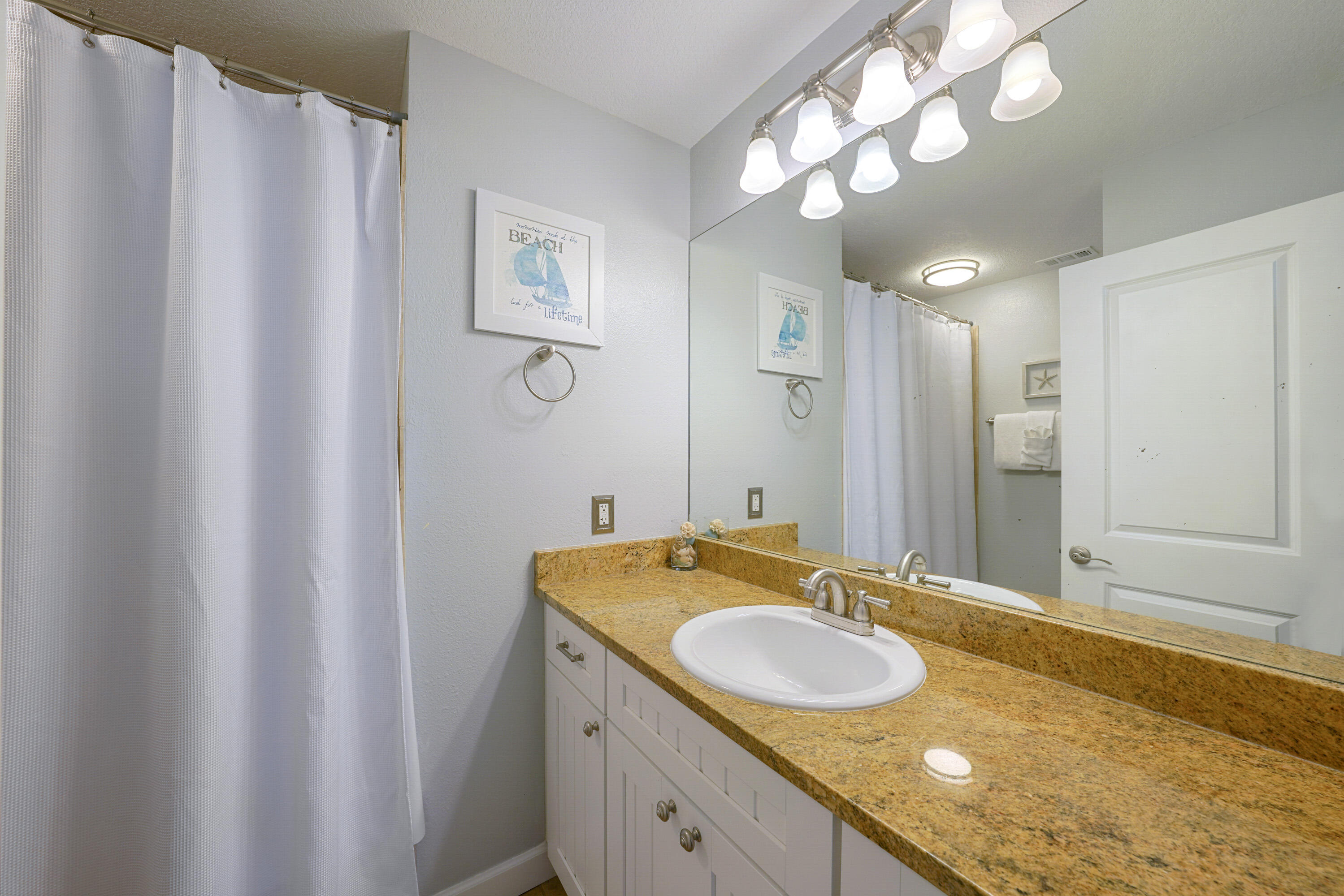 HIDDEN DUNES BEACH COTTAGES 2 - Residential