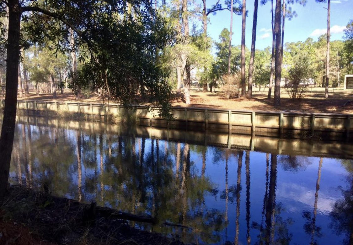 BLACKWATER BAY - Land