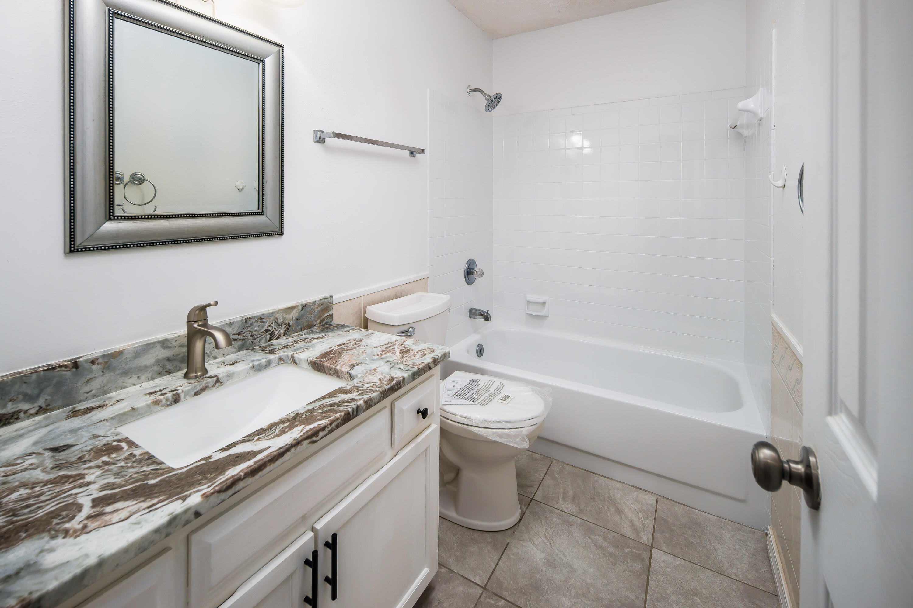 WILLIAMSBURG HOMES 2 / Lot 6 - Residential