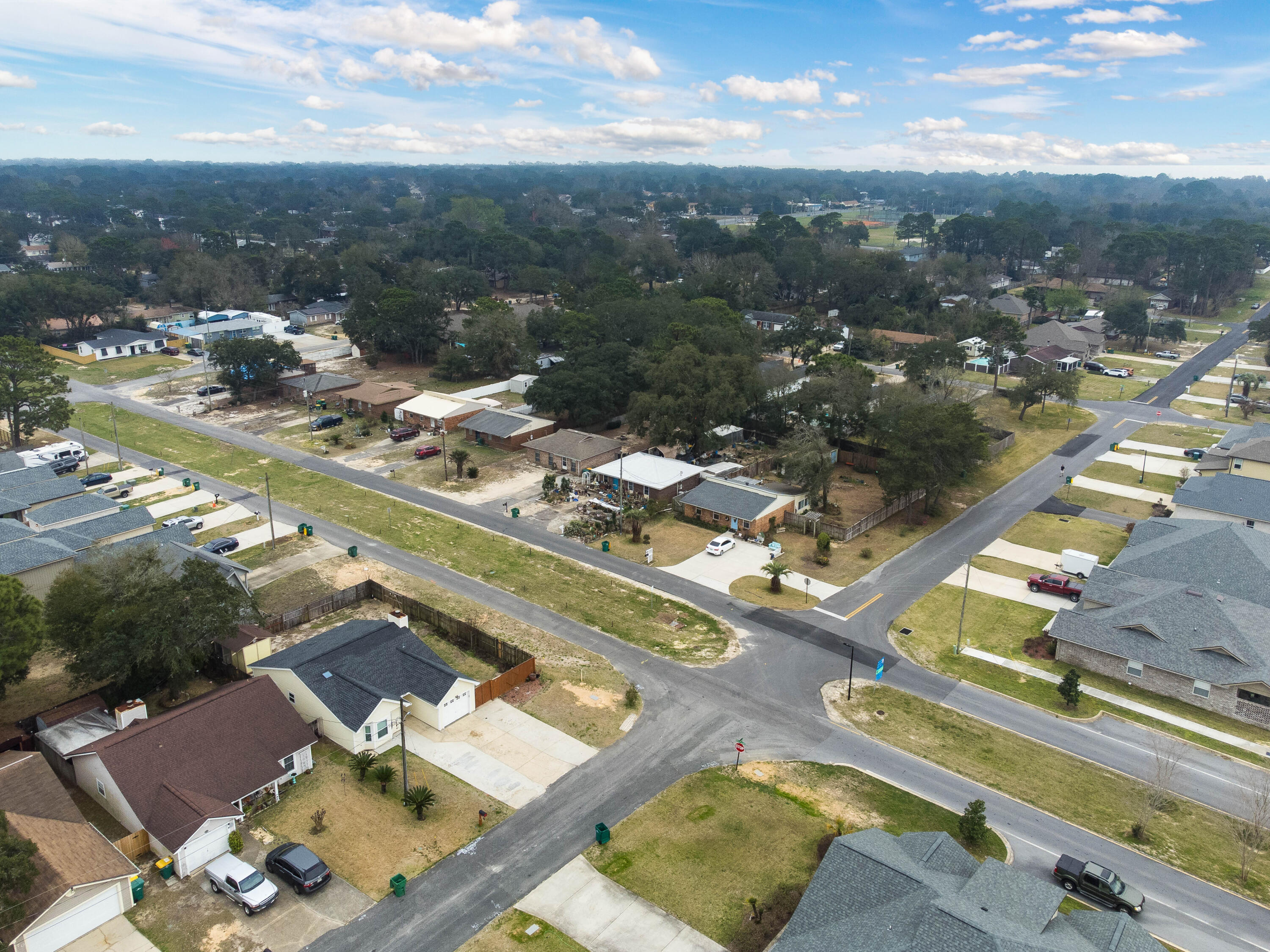 WILLIAMSBURG HOMES 2 / Lot 6 - Residential