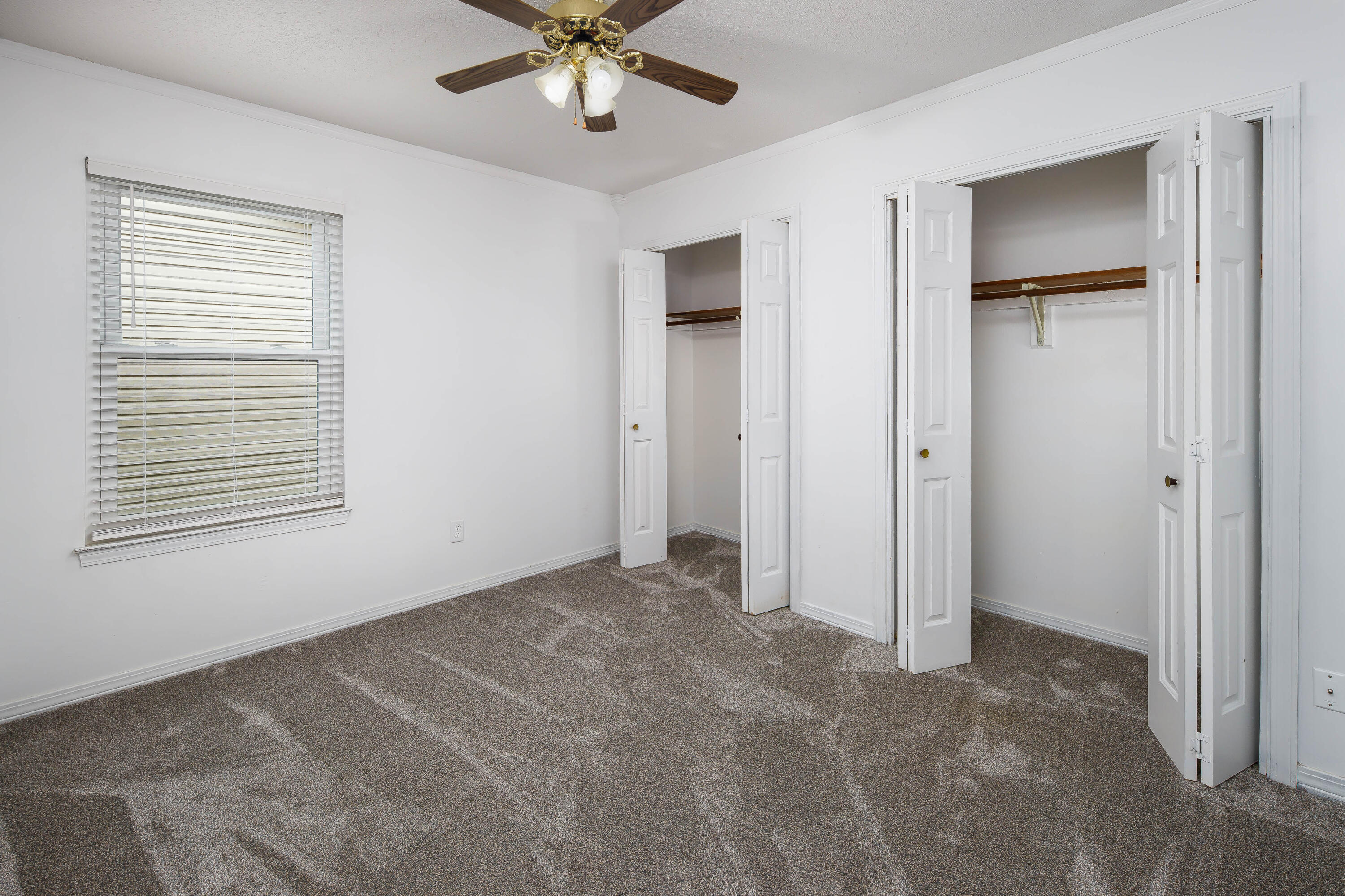 WILLIAMSBURG HOMES 2 / Lot 6 - Residential