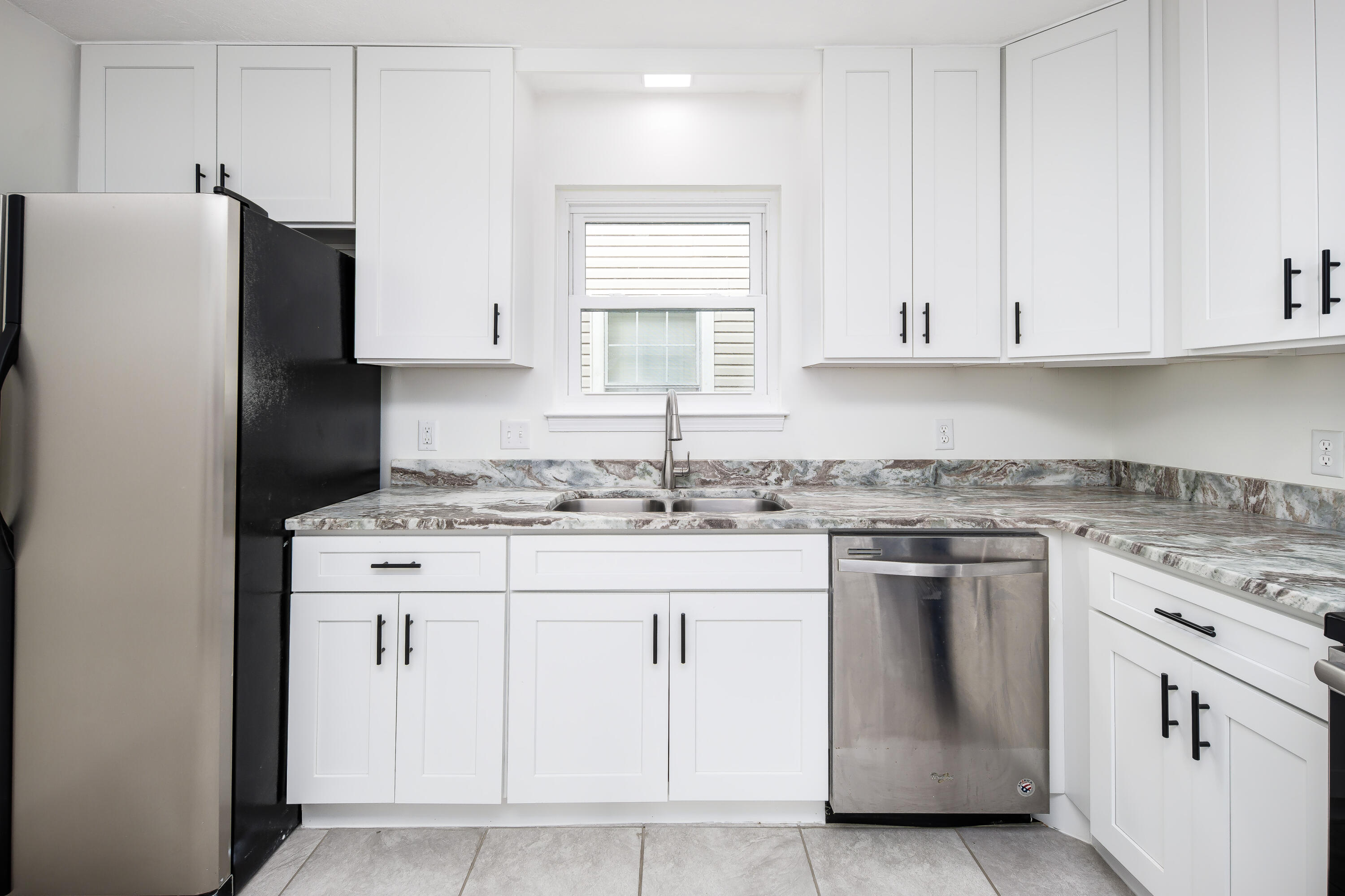 WILLIAMSBURG HOMES 2 / Lot 6 - Residential