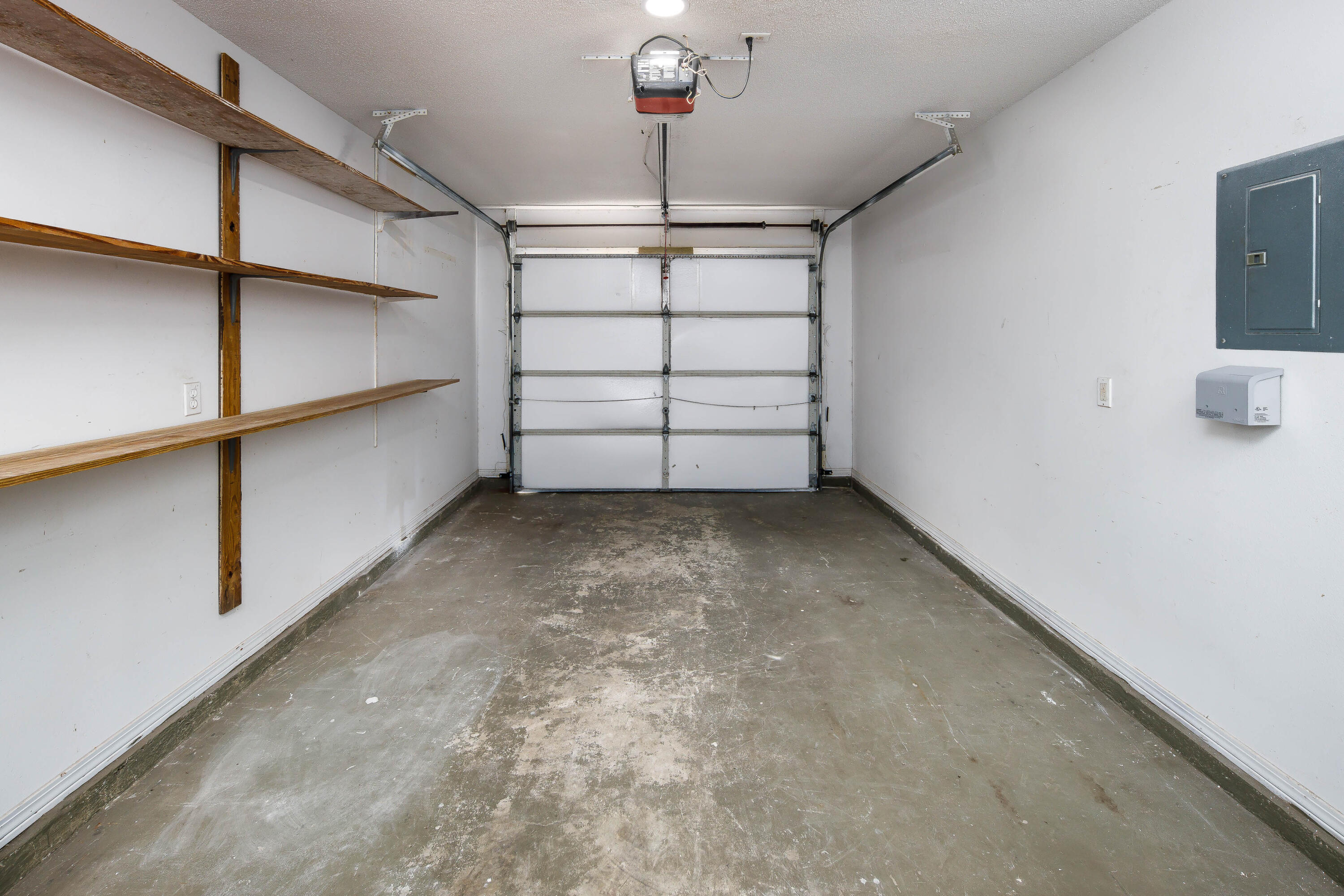 WILLIAMSBURG HOMES 2 / Lot 6 - Residential