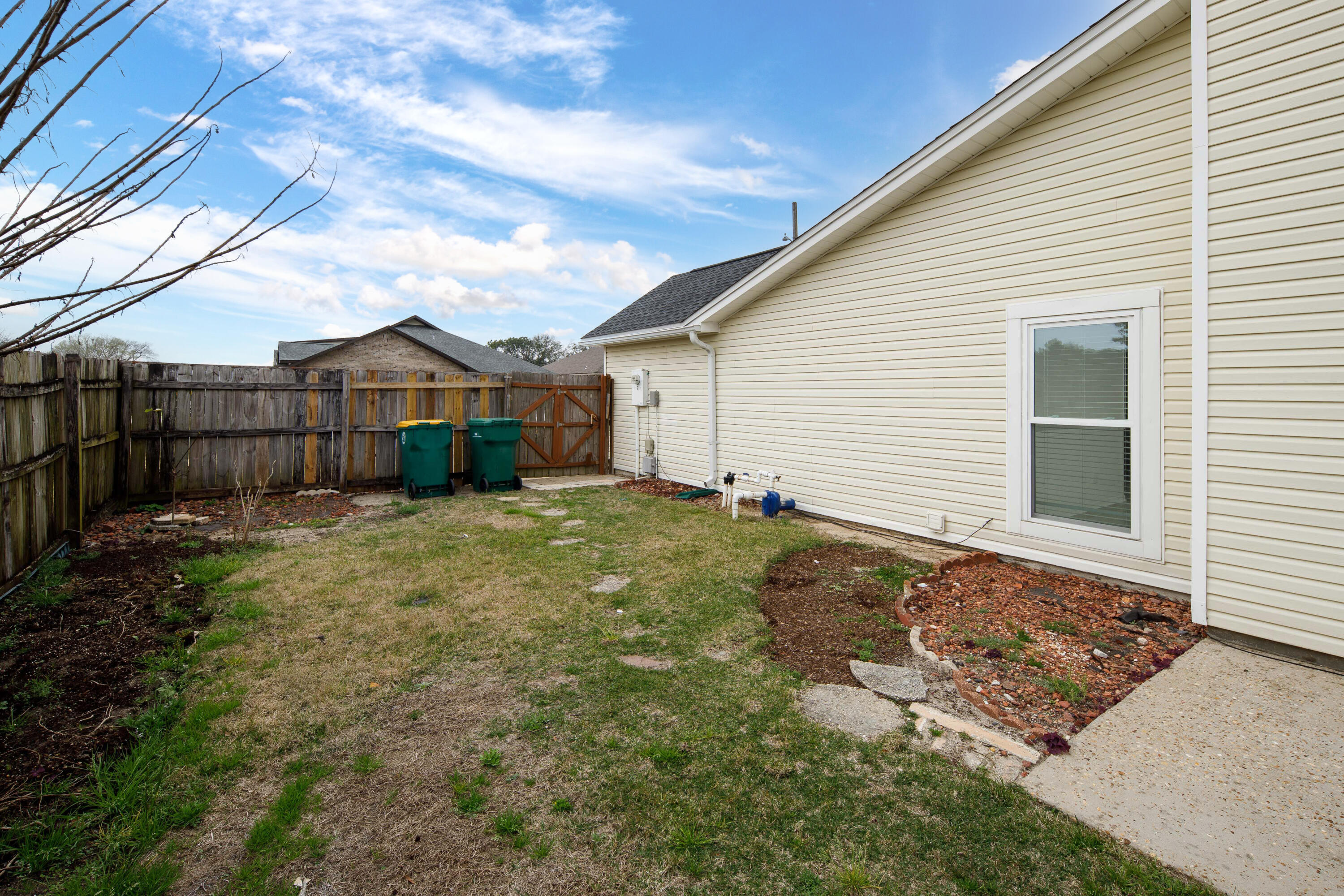 WILLIAMSBURG HOMES 2 / Lot 6 - Residential