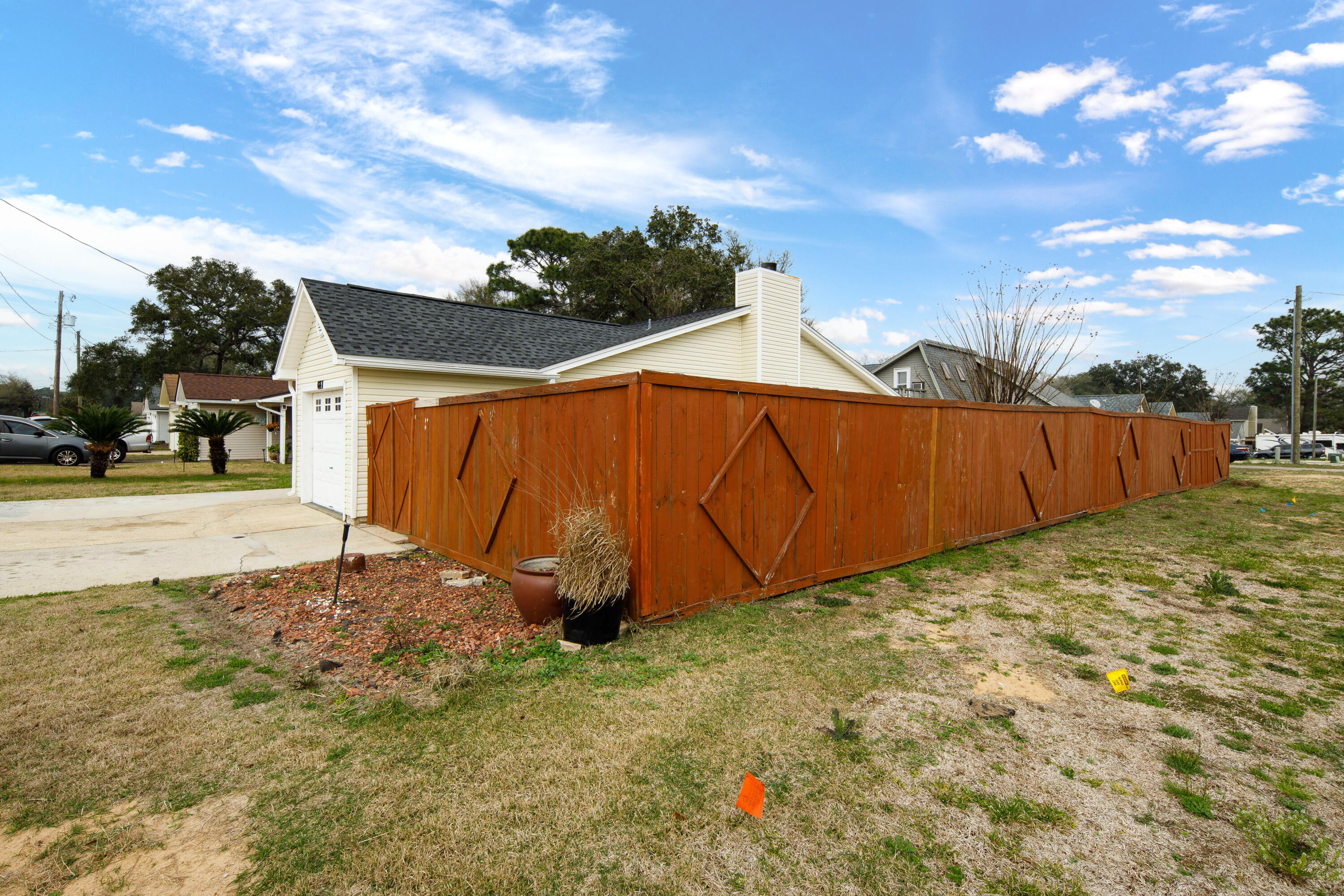 WILLIAMSBURG HOMES 2 / Lot 6 - Residential