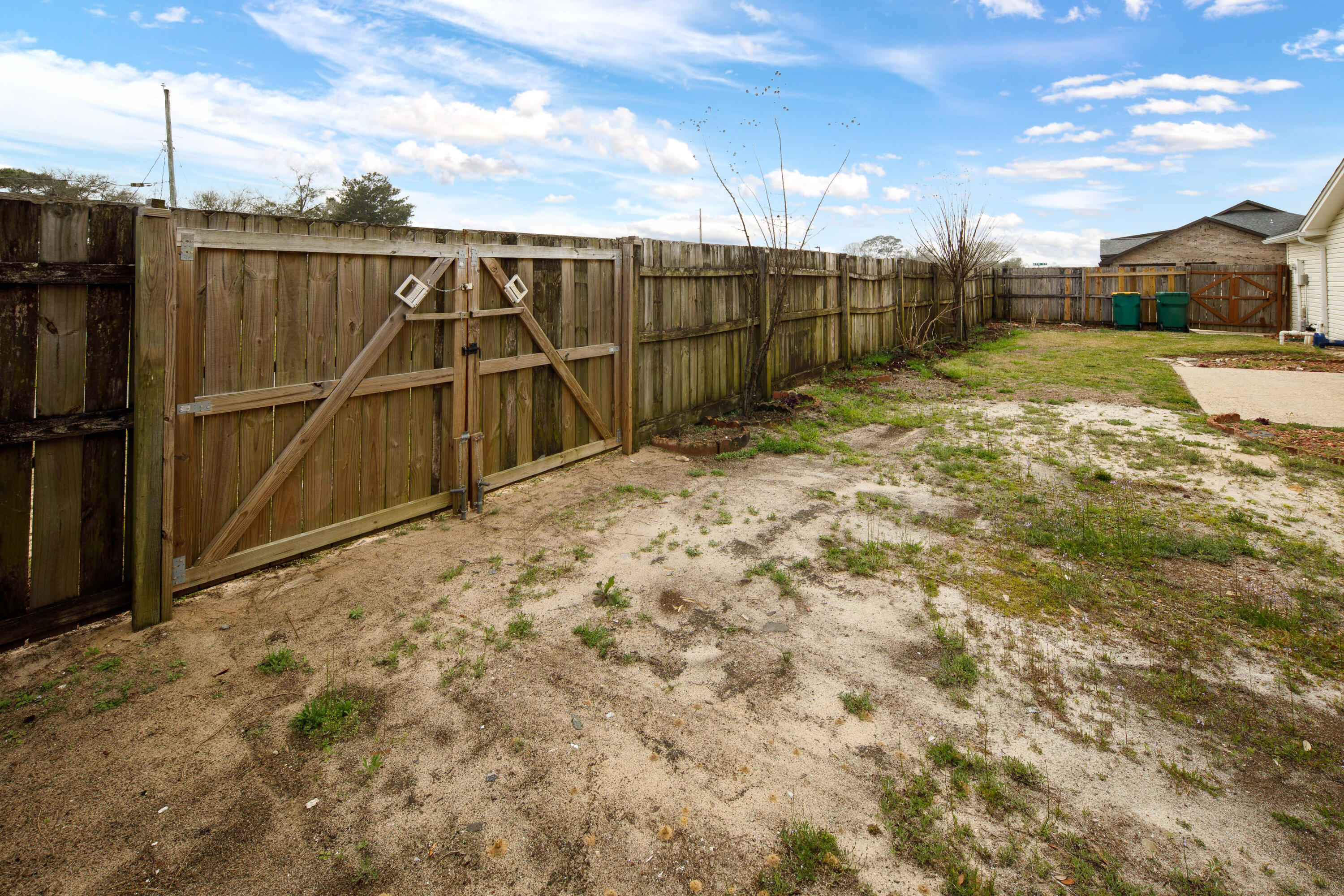 WILLIAMSBURG HOMES 2 / Lot 6 - Residential