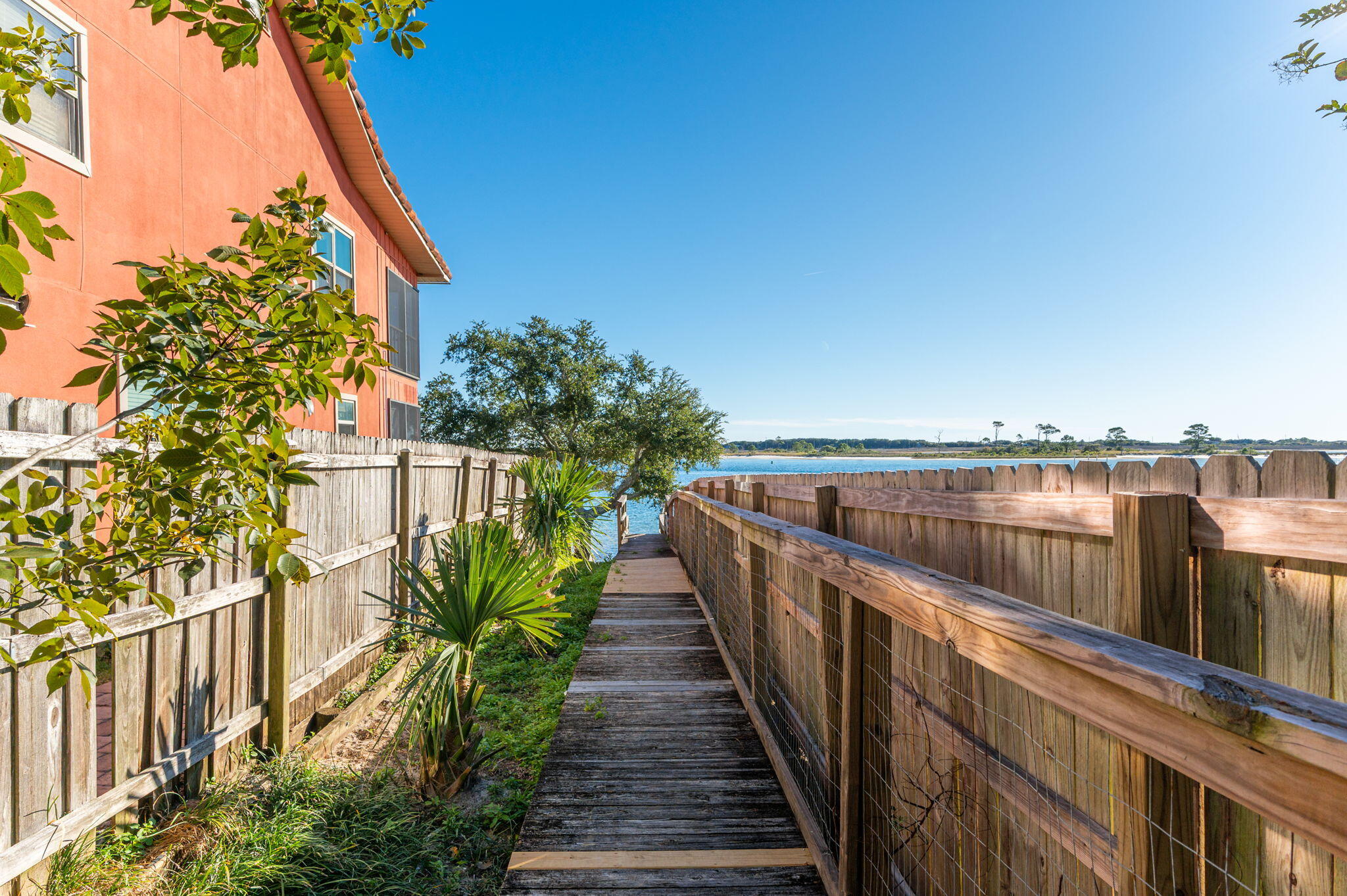 PLANTATION OAKS OF MARY ESTHER S/D - Residential