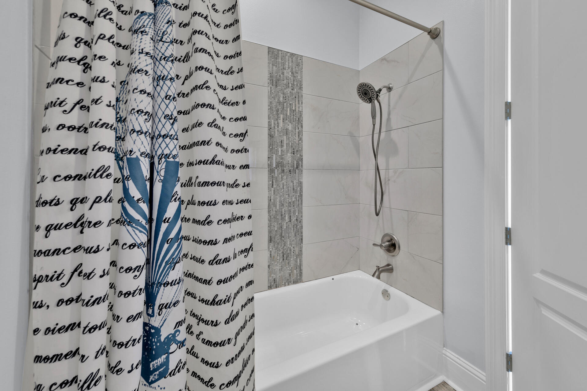 TOWN OF SANTA ROSA - Residential