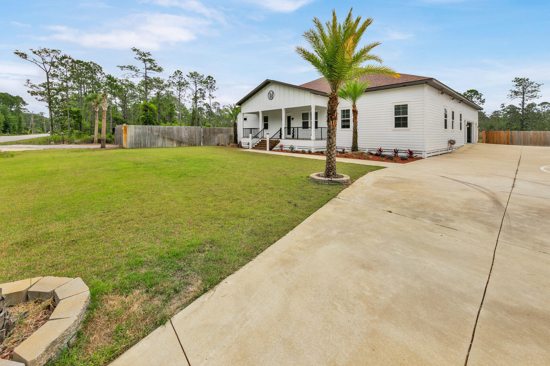 TOWN OF SANTA ROSA - Residential