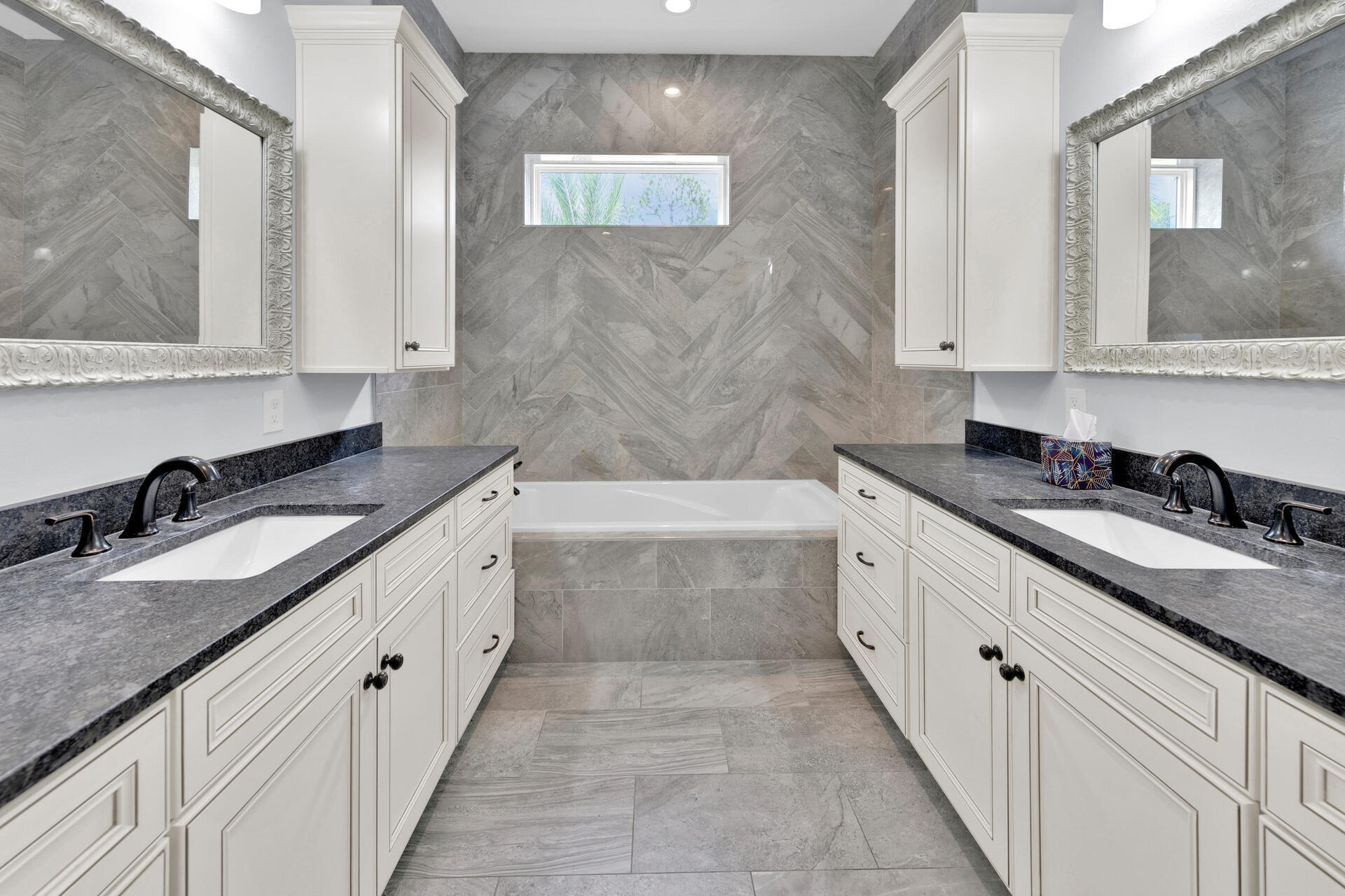 TOWN OF SANTA ROSA - Residential