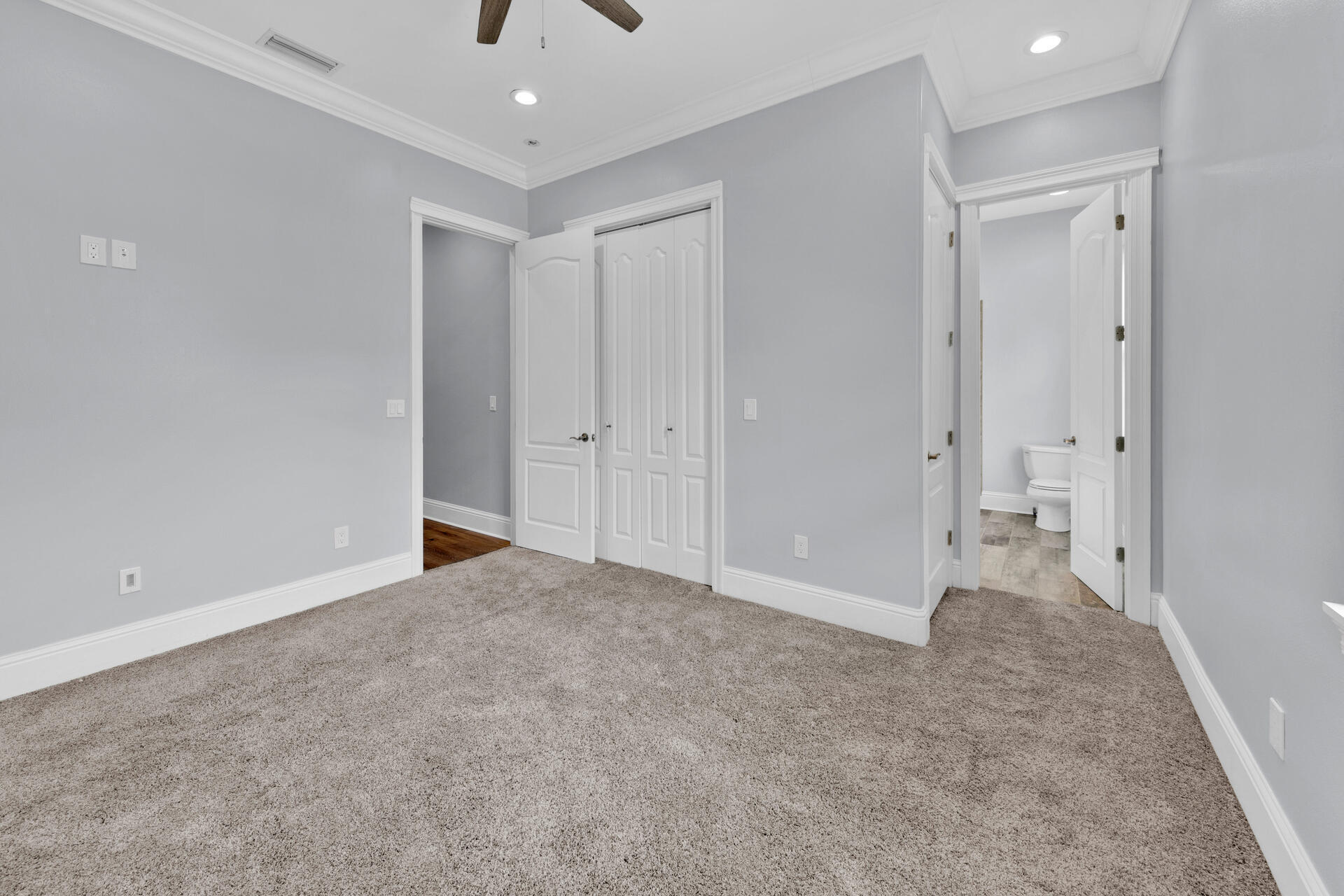 TOWN OF SANTA ROSA - Residential