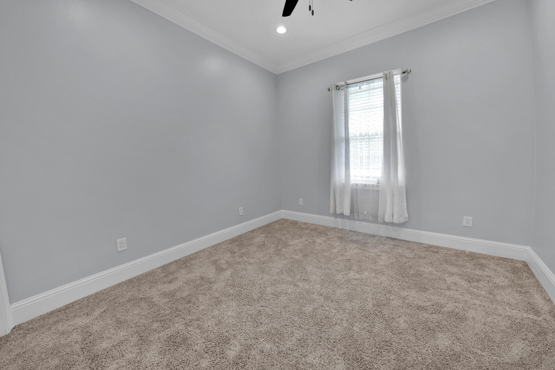 TOWN OF SANTA ROSA - Residential