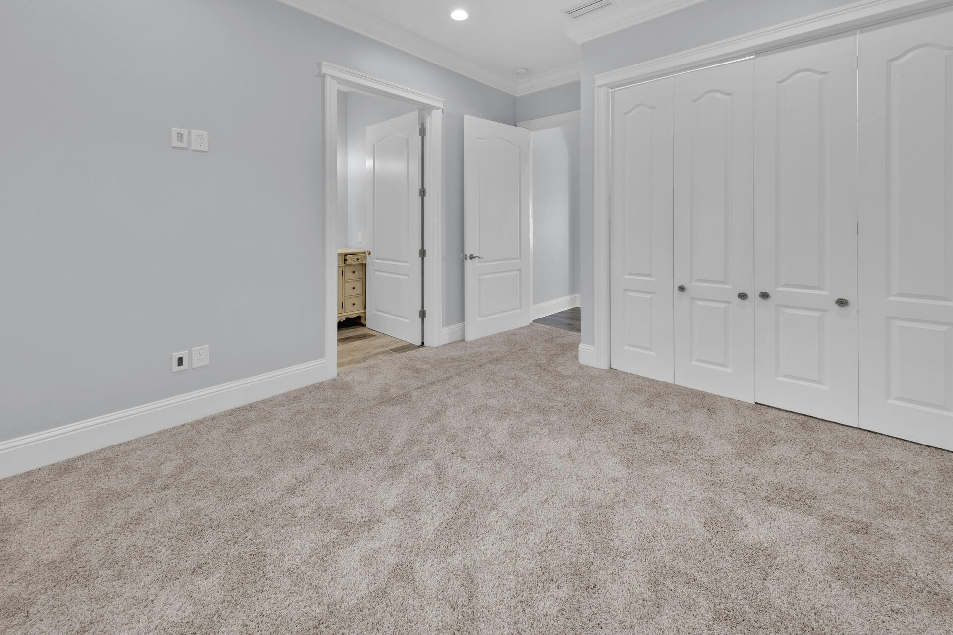 TOWN OF SANTA ROSA - Residential