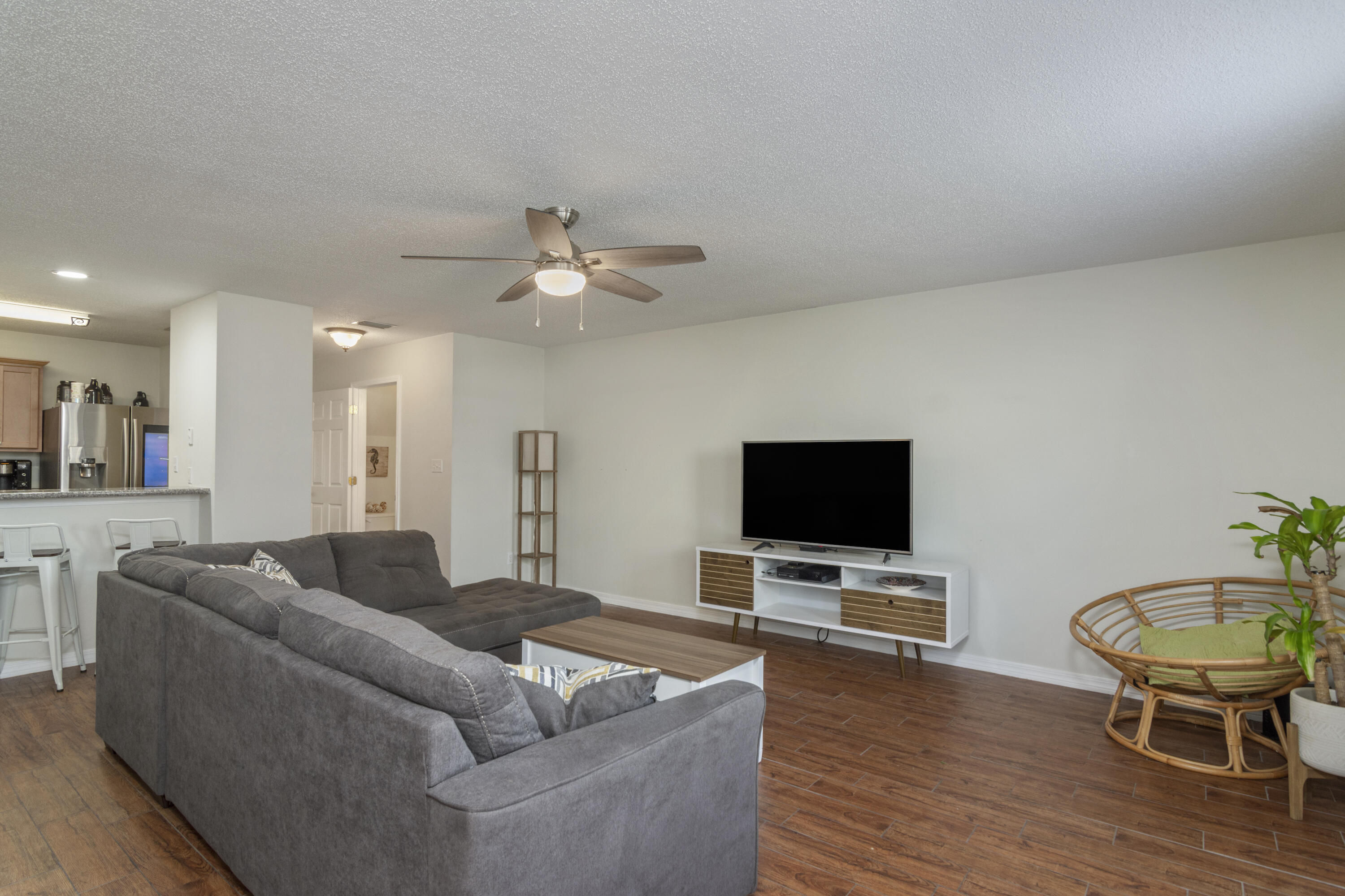 Houston Manor - Residential