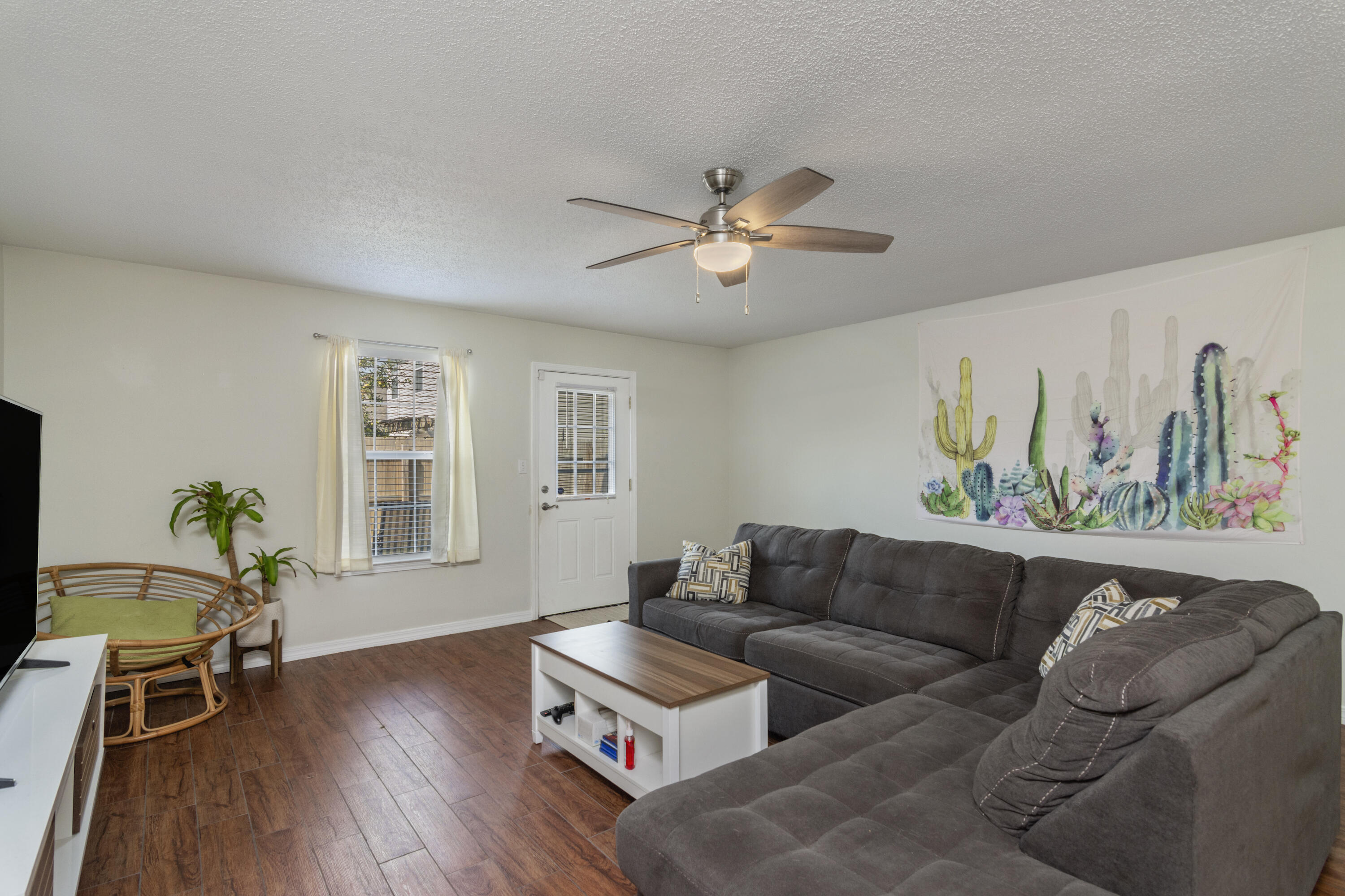 Houston Manor - Residential