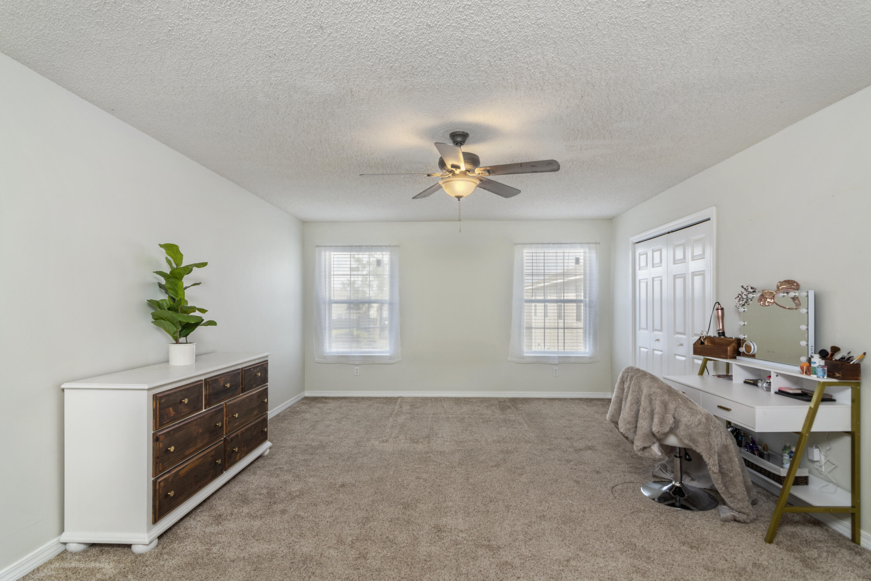 Houston Manor - Residential