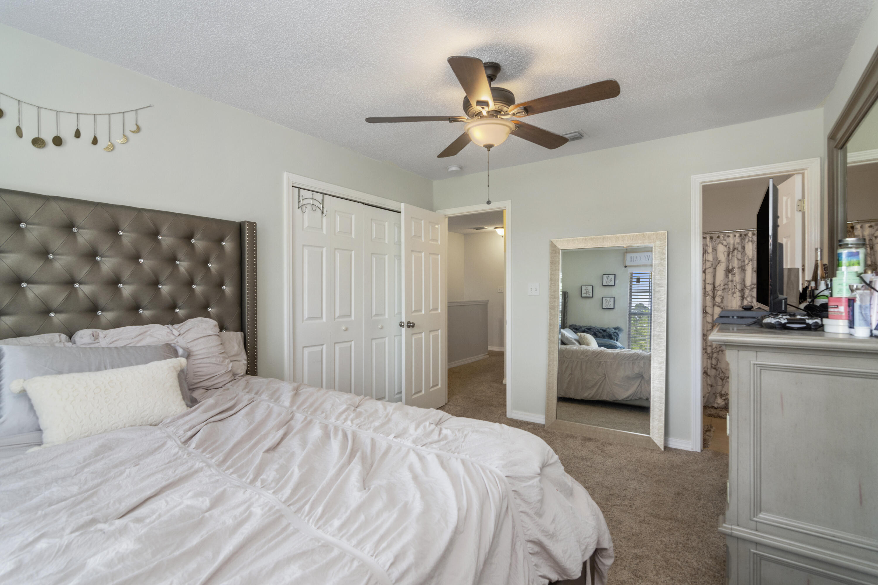 Houston Manor - Residential