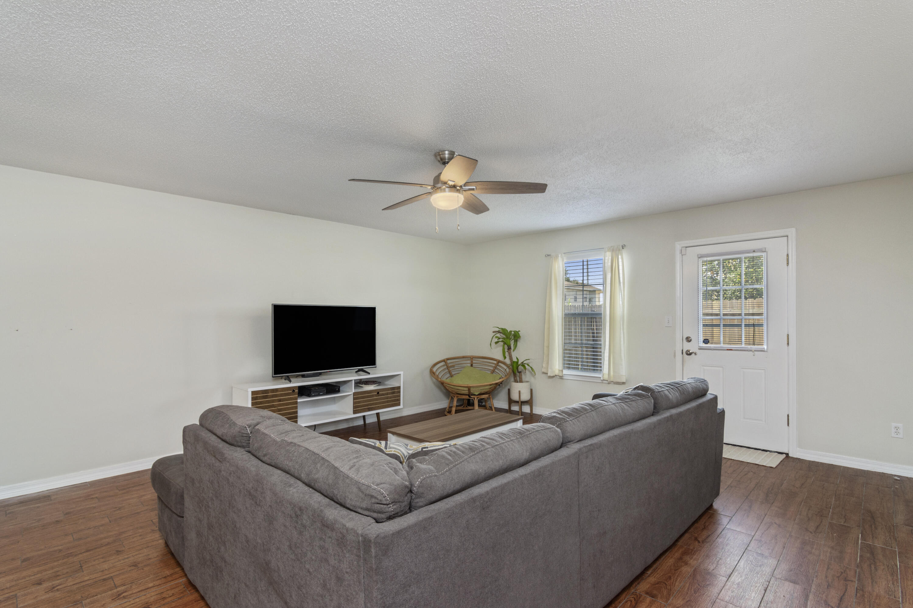 Houston Manor - Residential