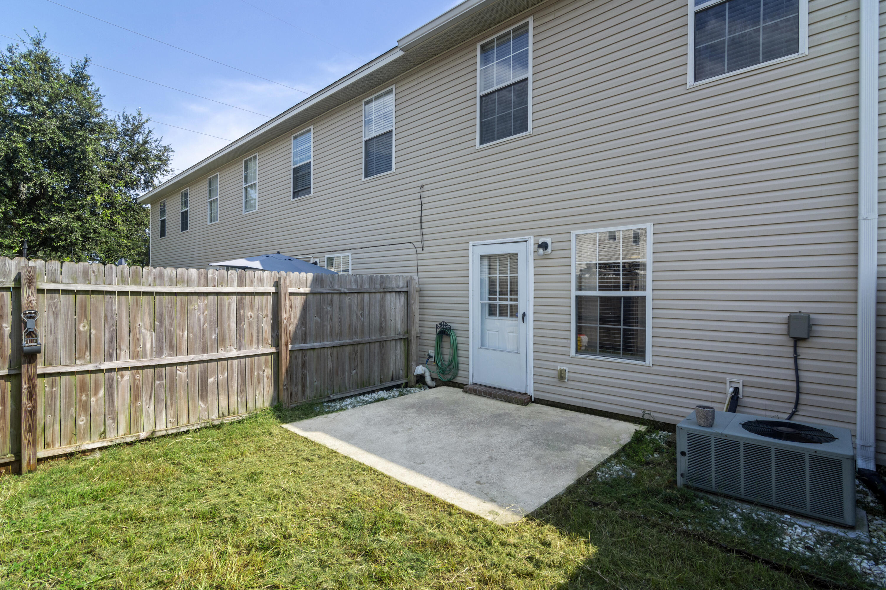 Houston Manor - Residential