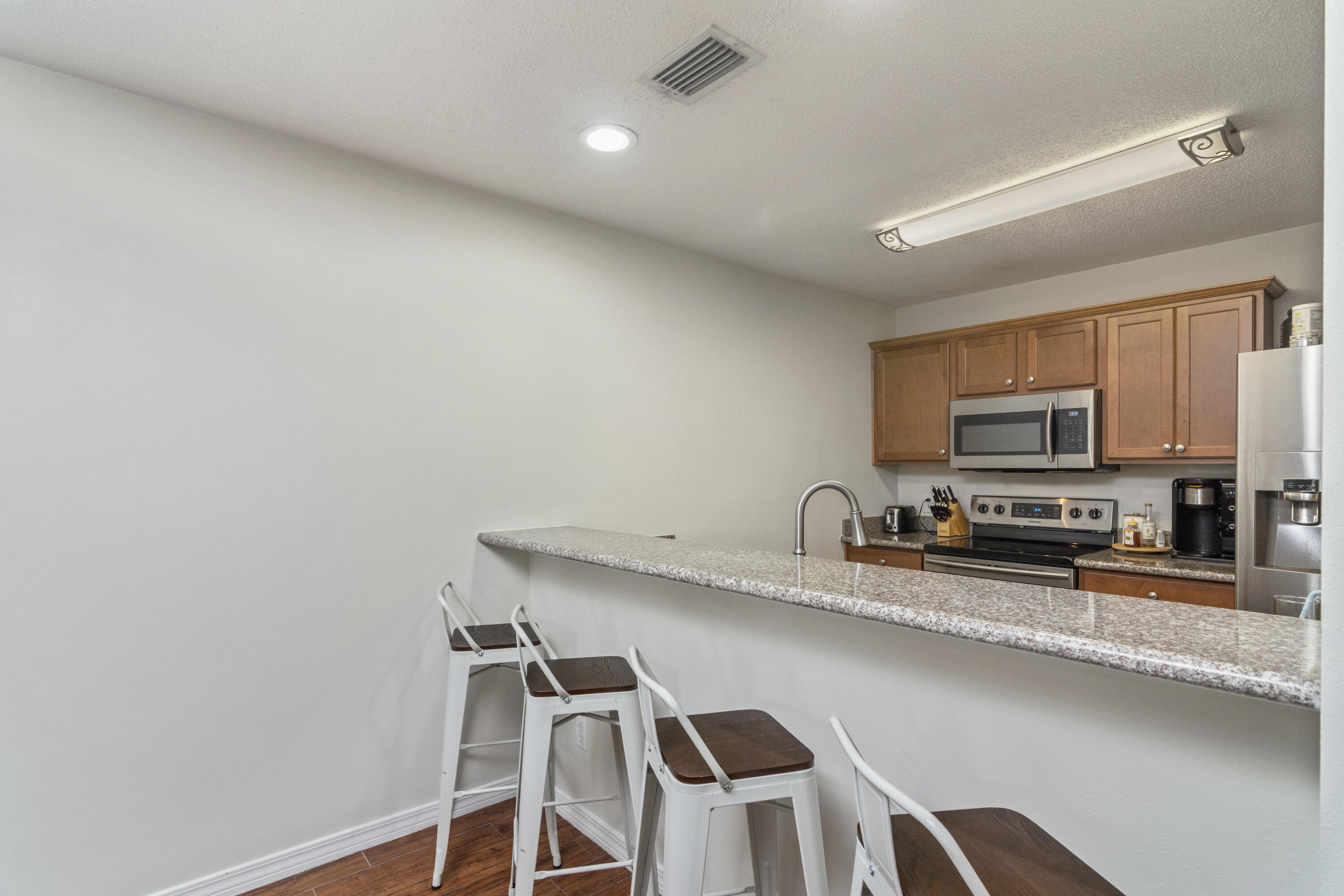 Houston Manor - Residential