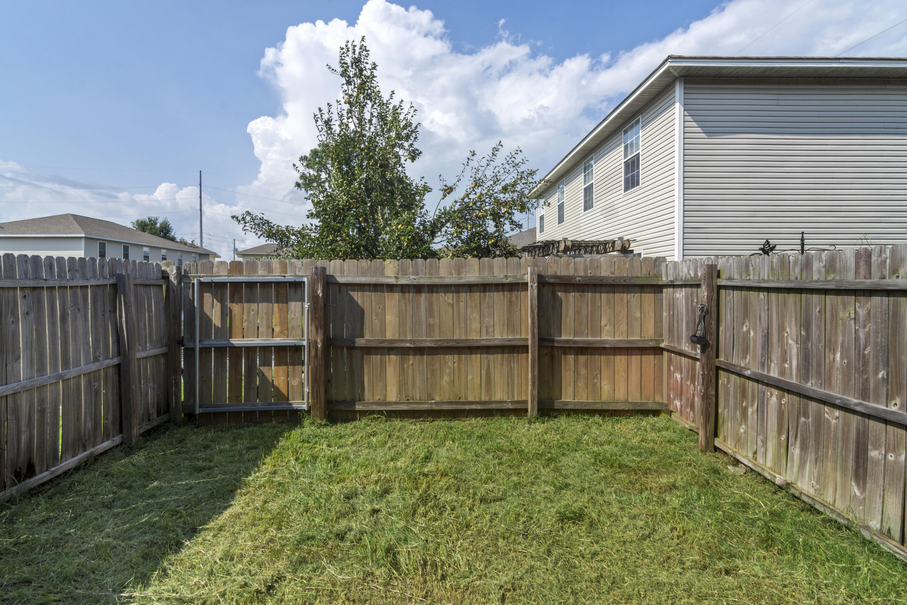 Houston Manor - Residential