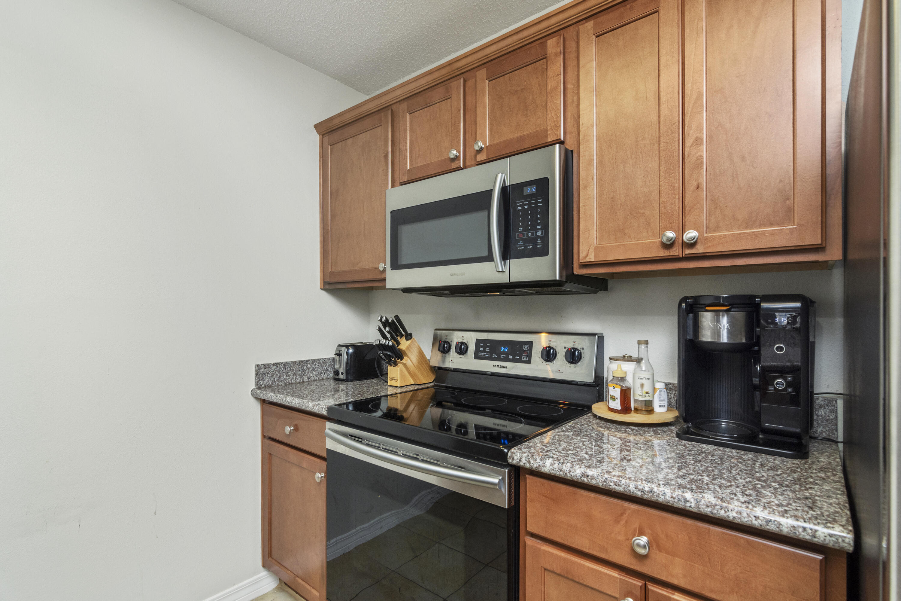 Houston Manor - Residential