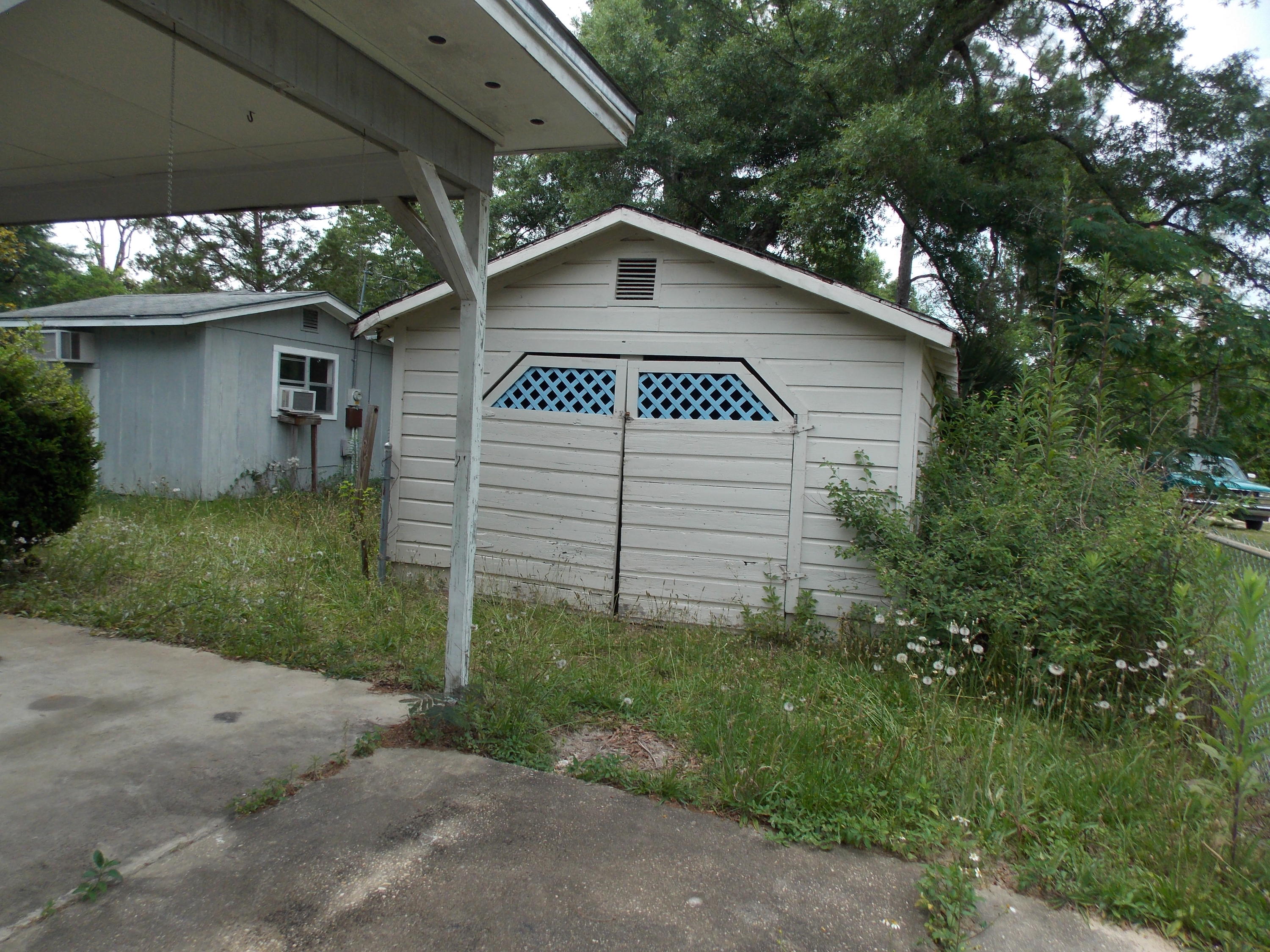 TOWN OF DEFUNIAK SPRINGS - Residential