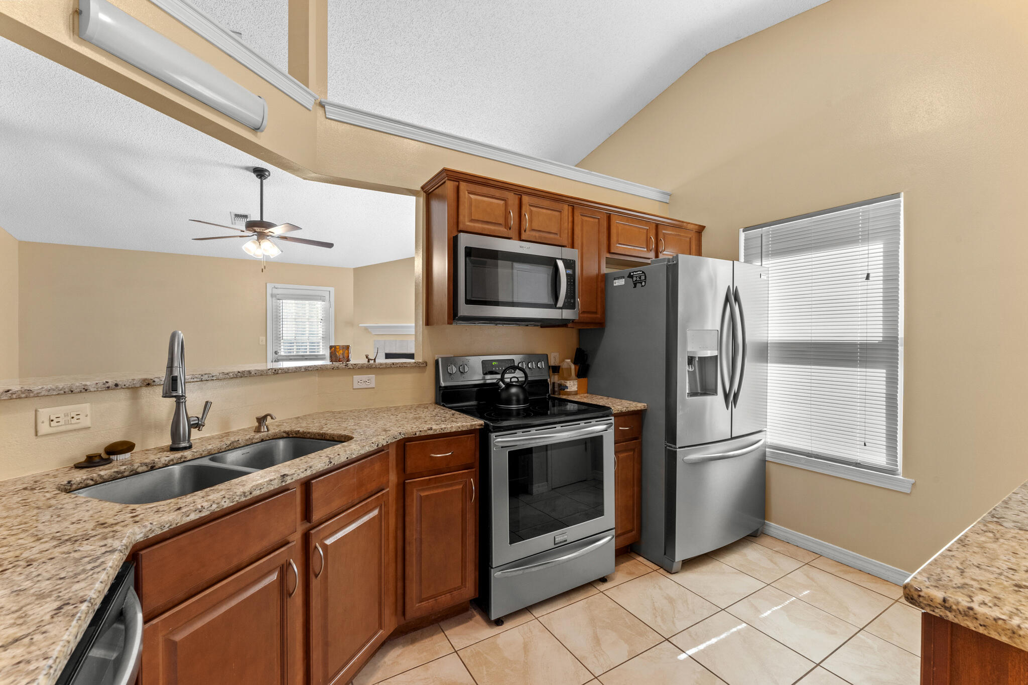 EMERALD ESTATES - Residential