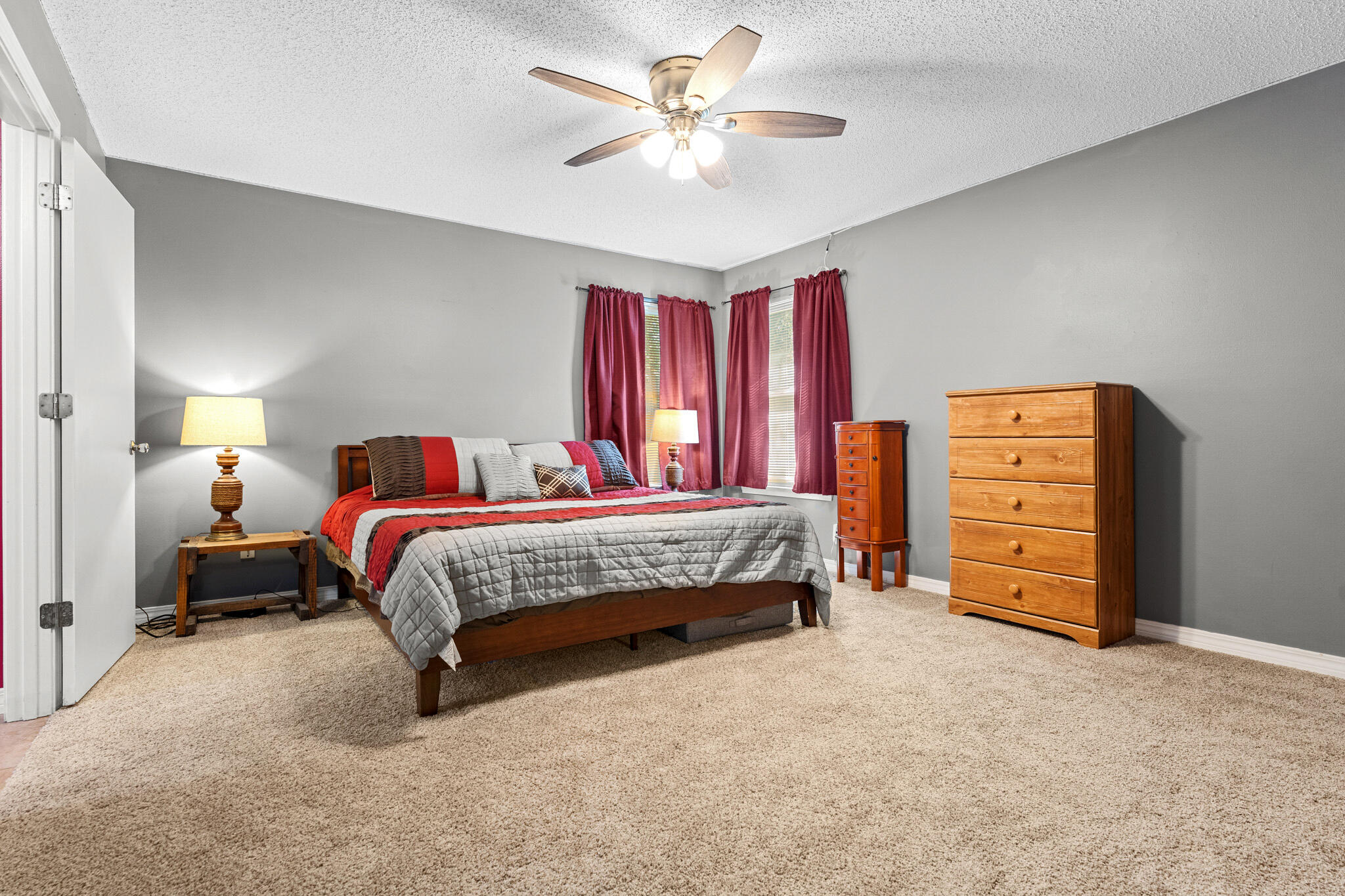 EMERALD ESTATES - Residential