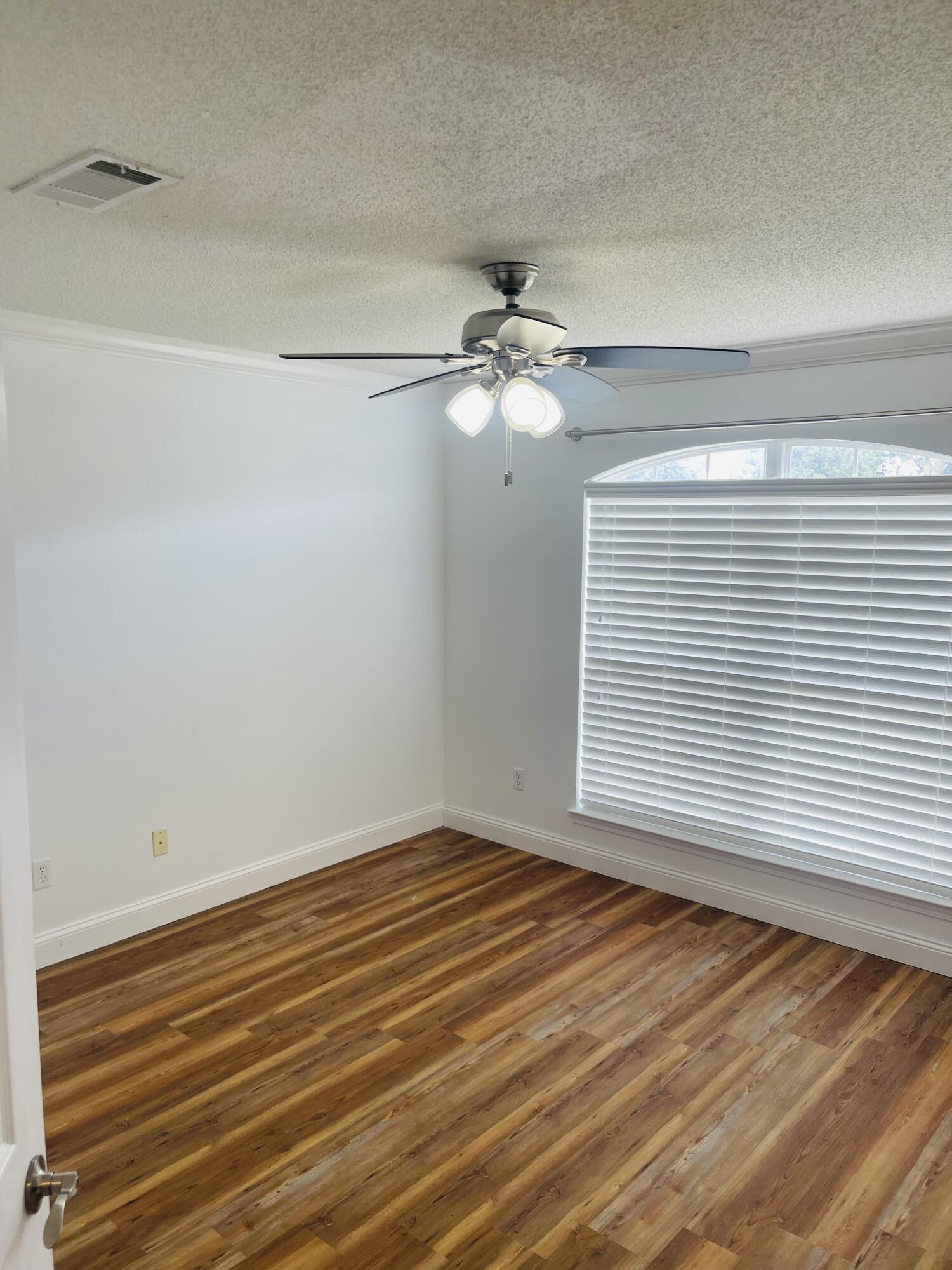 NORTHVIEW ESTATES 5TH ADDN - Residential