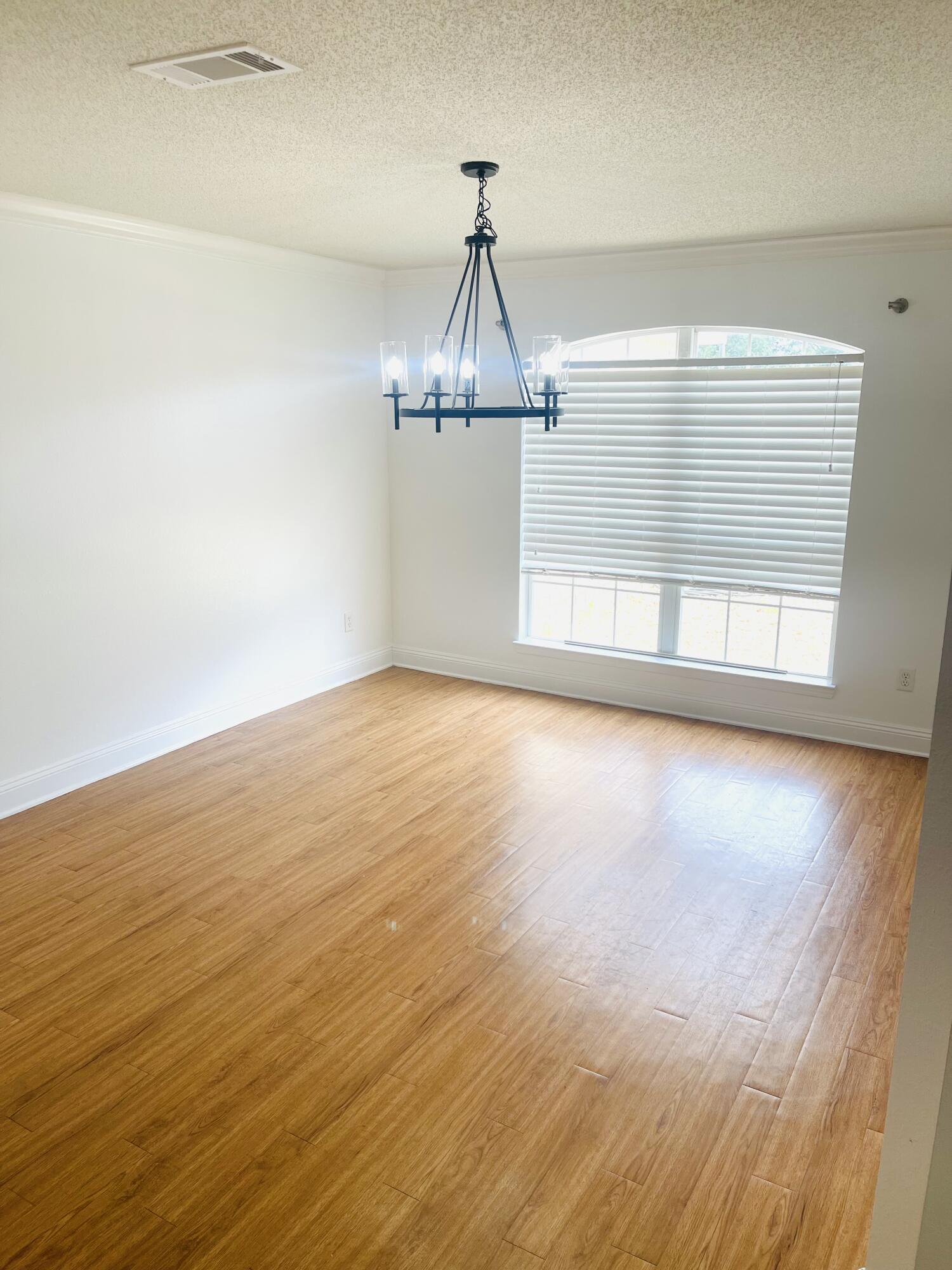 NORTHVIEW ESTATES 5TH ADDN - Residential