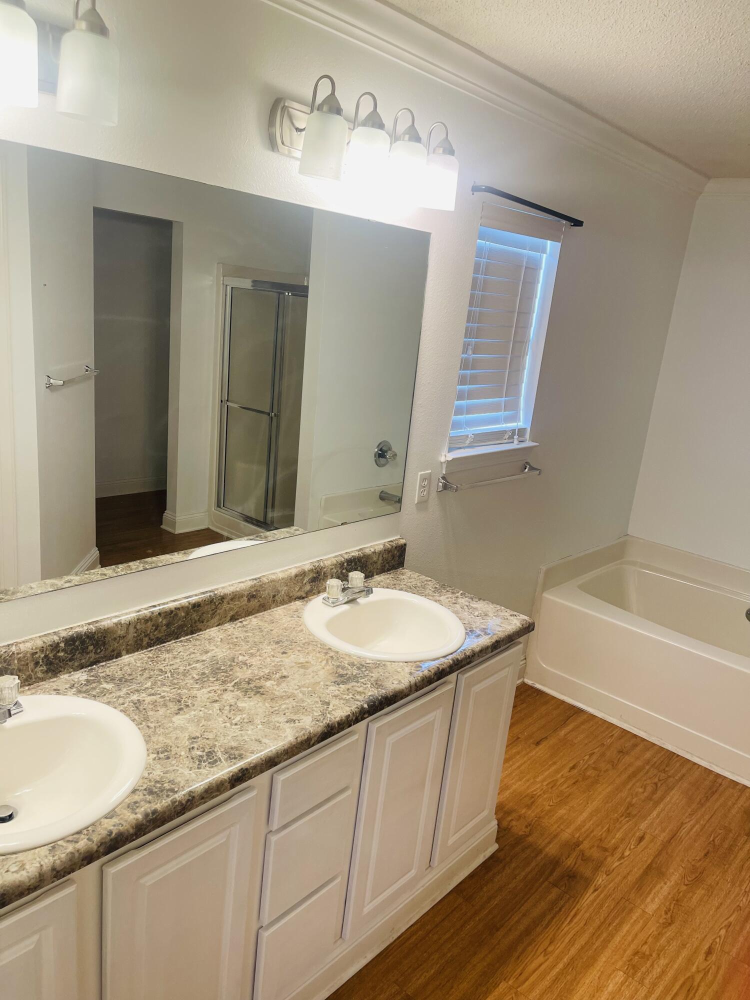 NORTHVIEW ESTATES 5TH ADDN - Residential