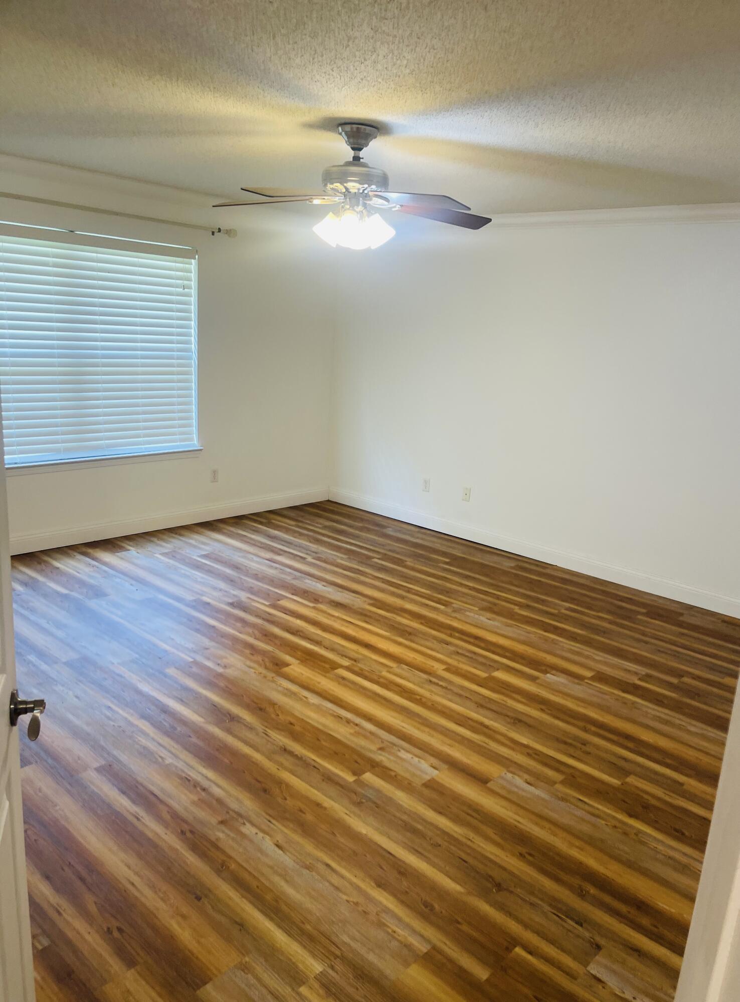 NORTHVIEW ESTATES 5TH ADDN - Residential