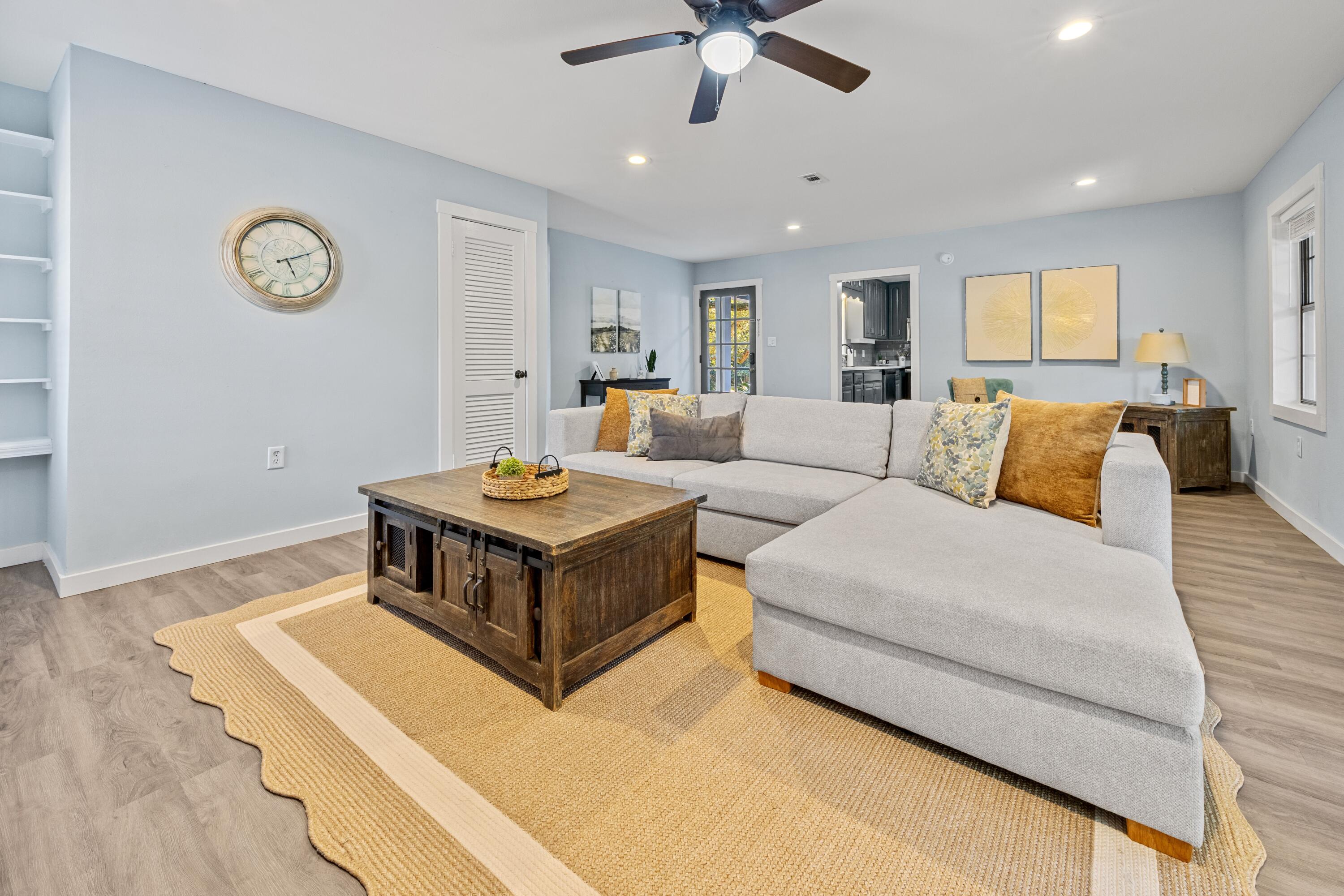 BAYOU WOODS - Residential