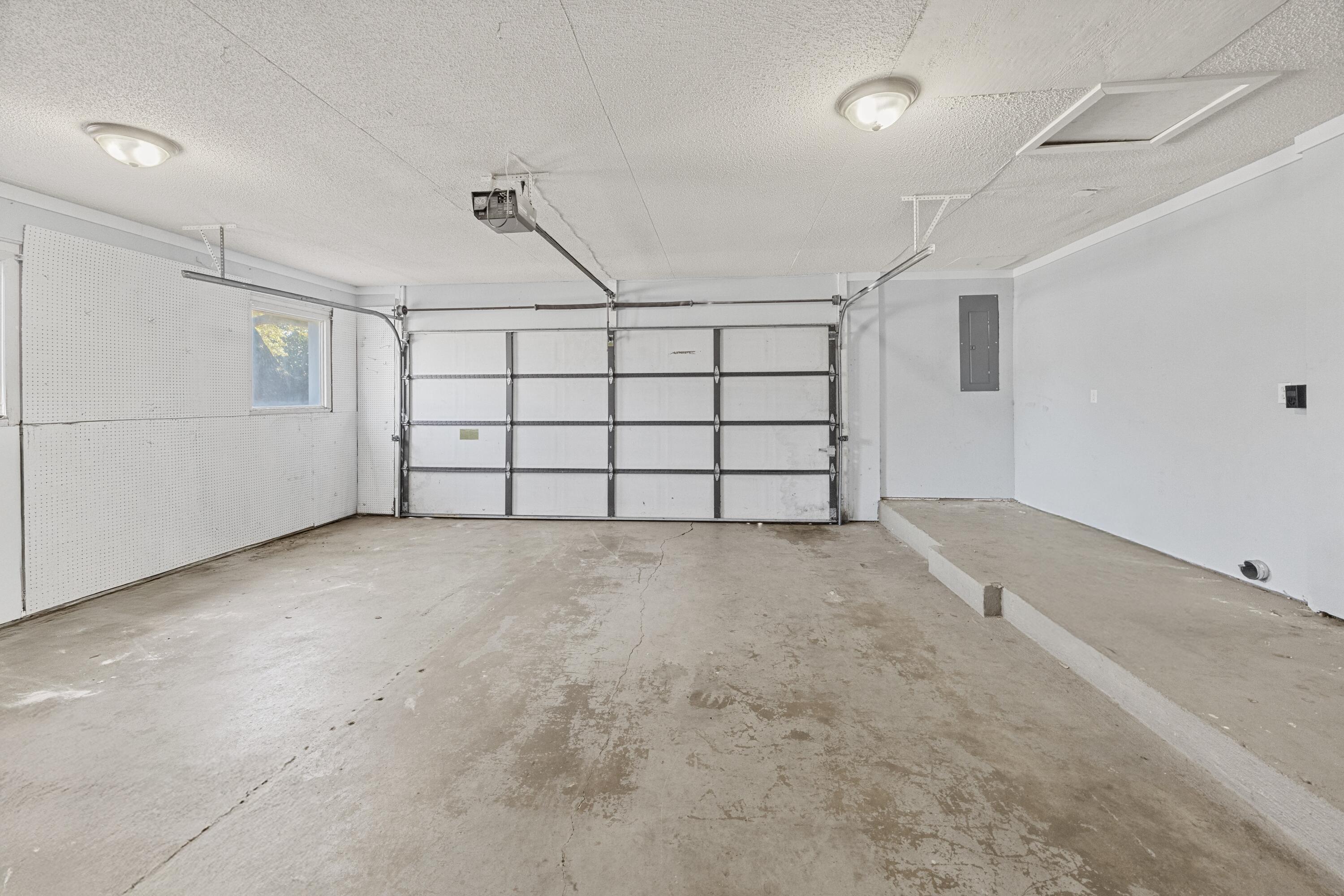 BAYOU WOODS - Residential