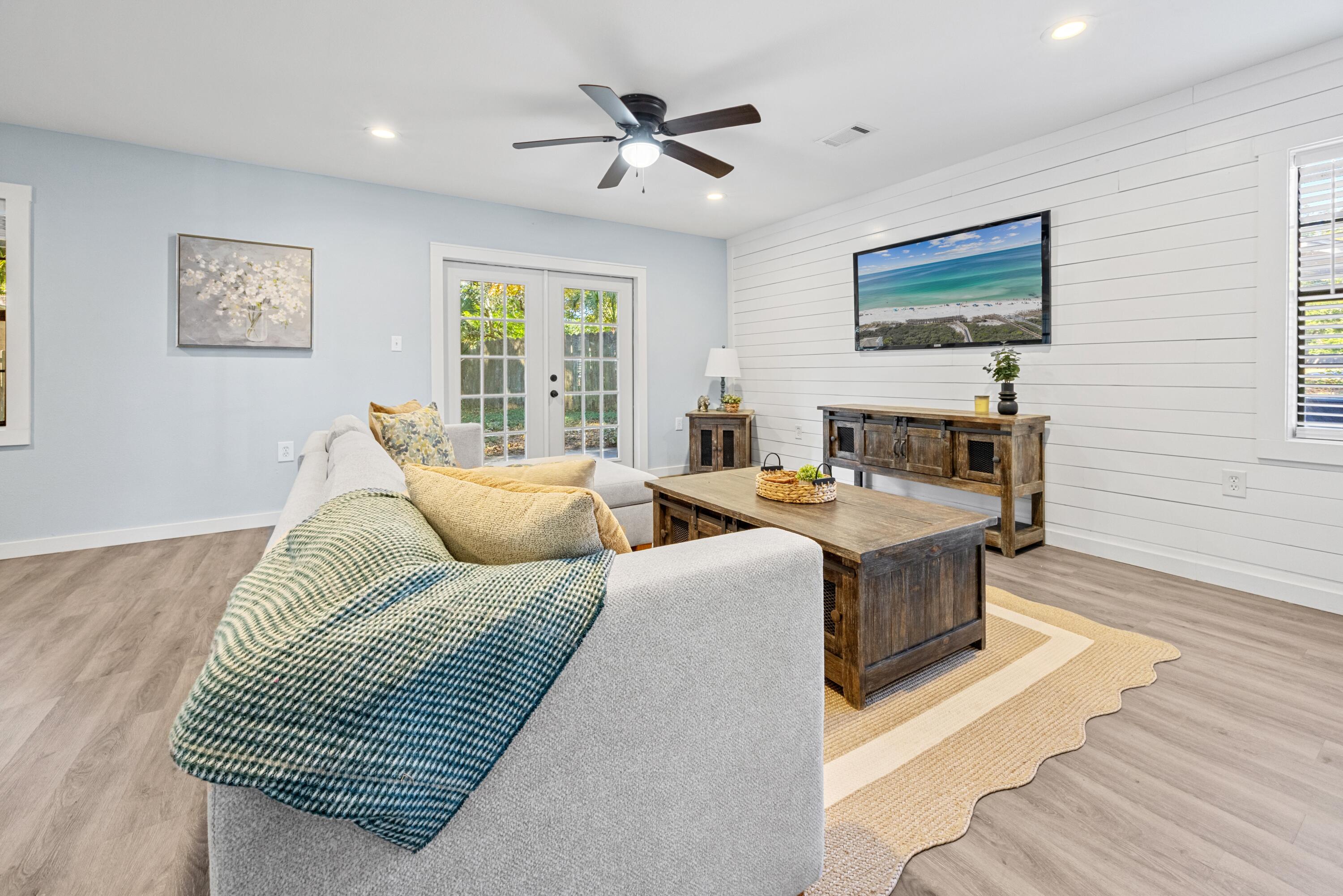 BAYOU WOODS - Residential