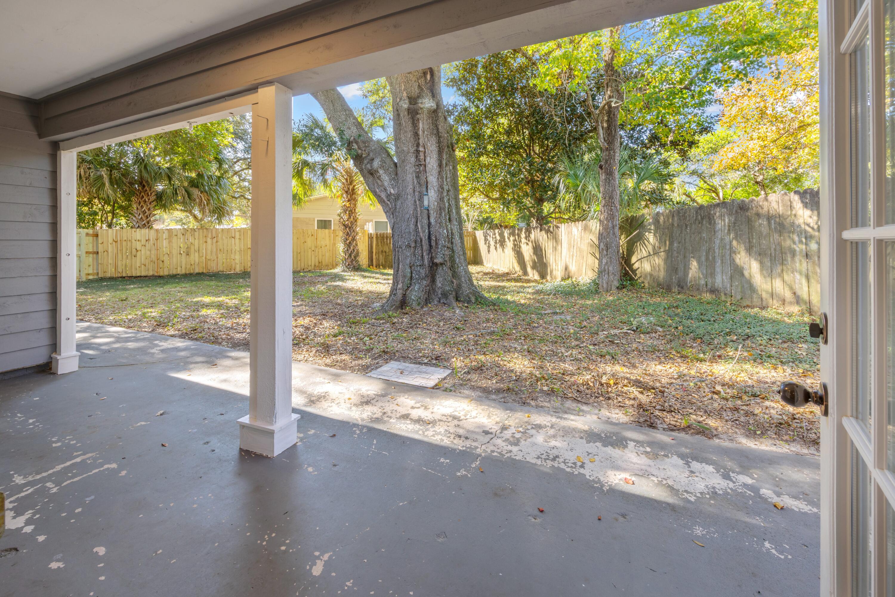 BAYOU WOODS - Residential