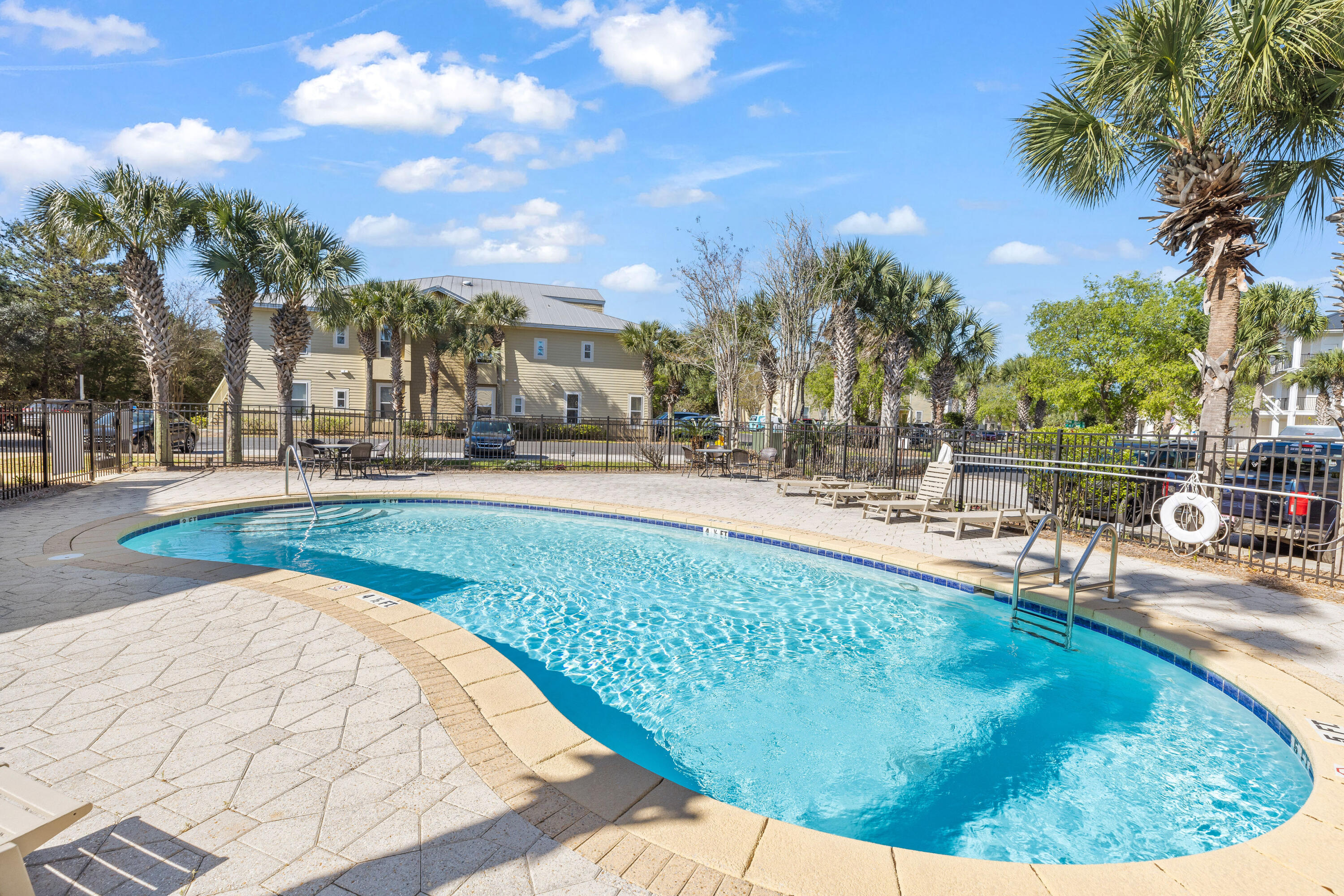 TOPSAIL VILLAGE - Residential