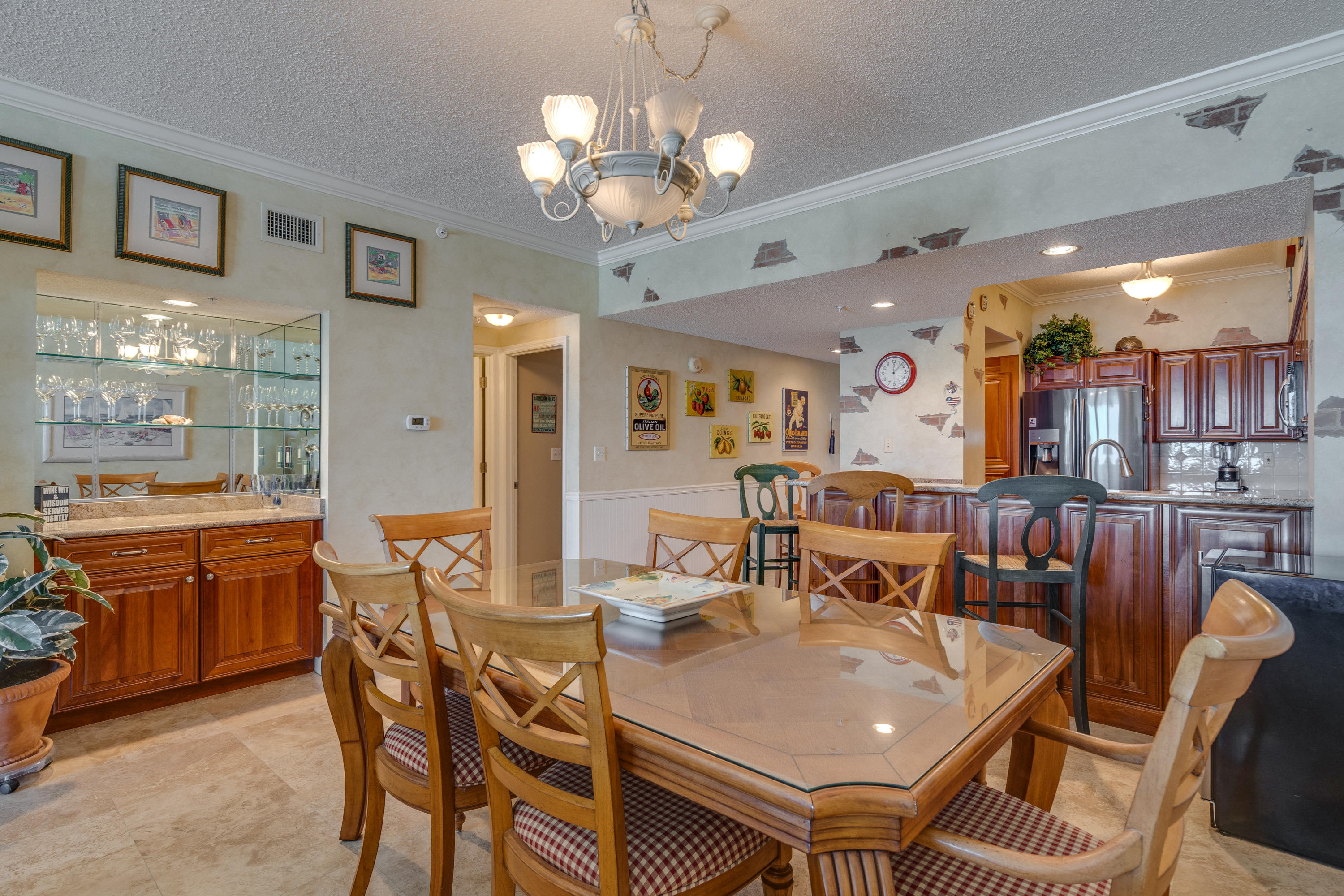 INN AT CRYSTAL BEACH (SUMMERCHASE CONDO) - Residential