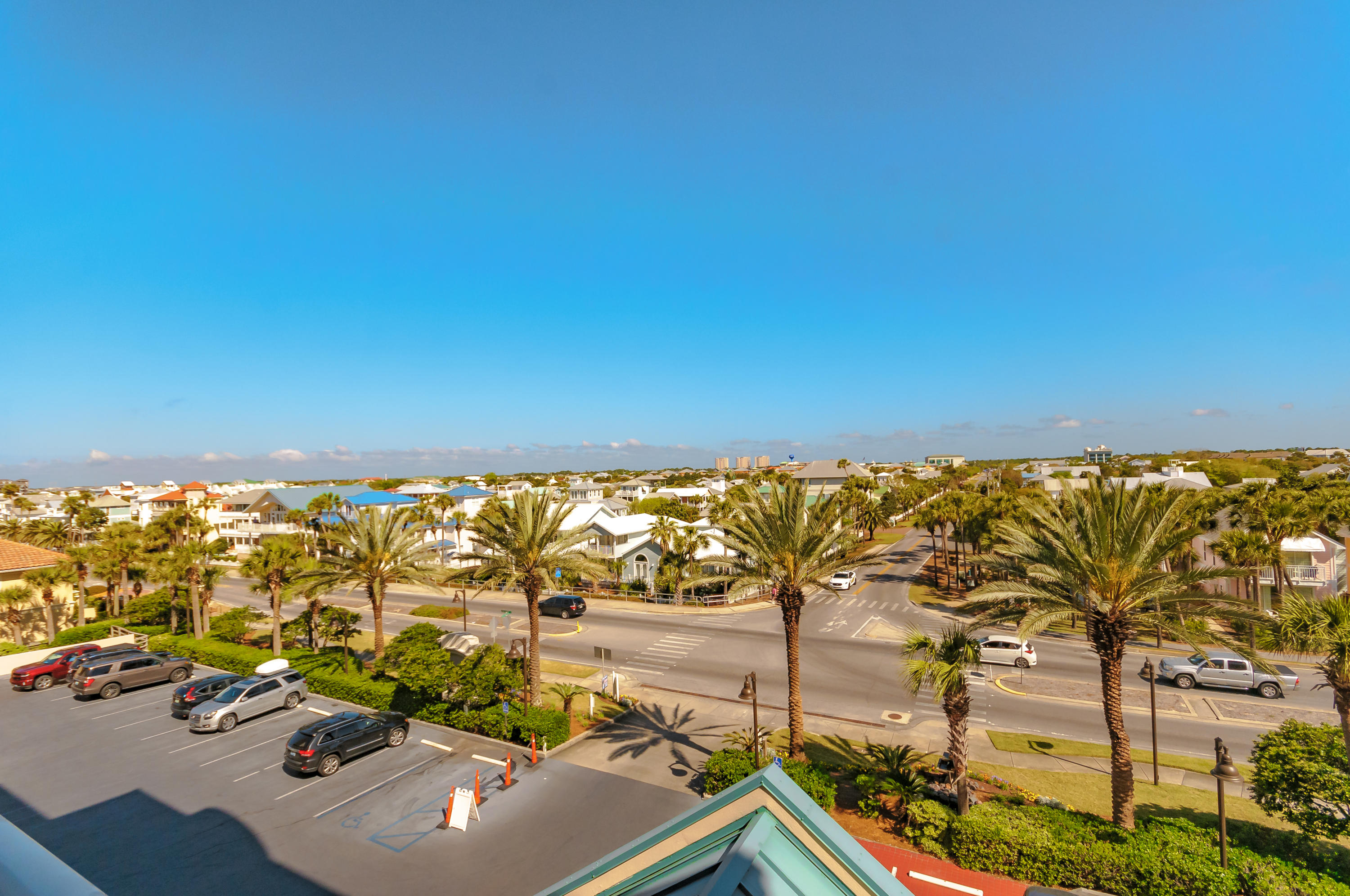 INN AT CRYSTAL BEACH (SUMMERCHASE CONDO) - Residential