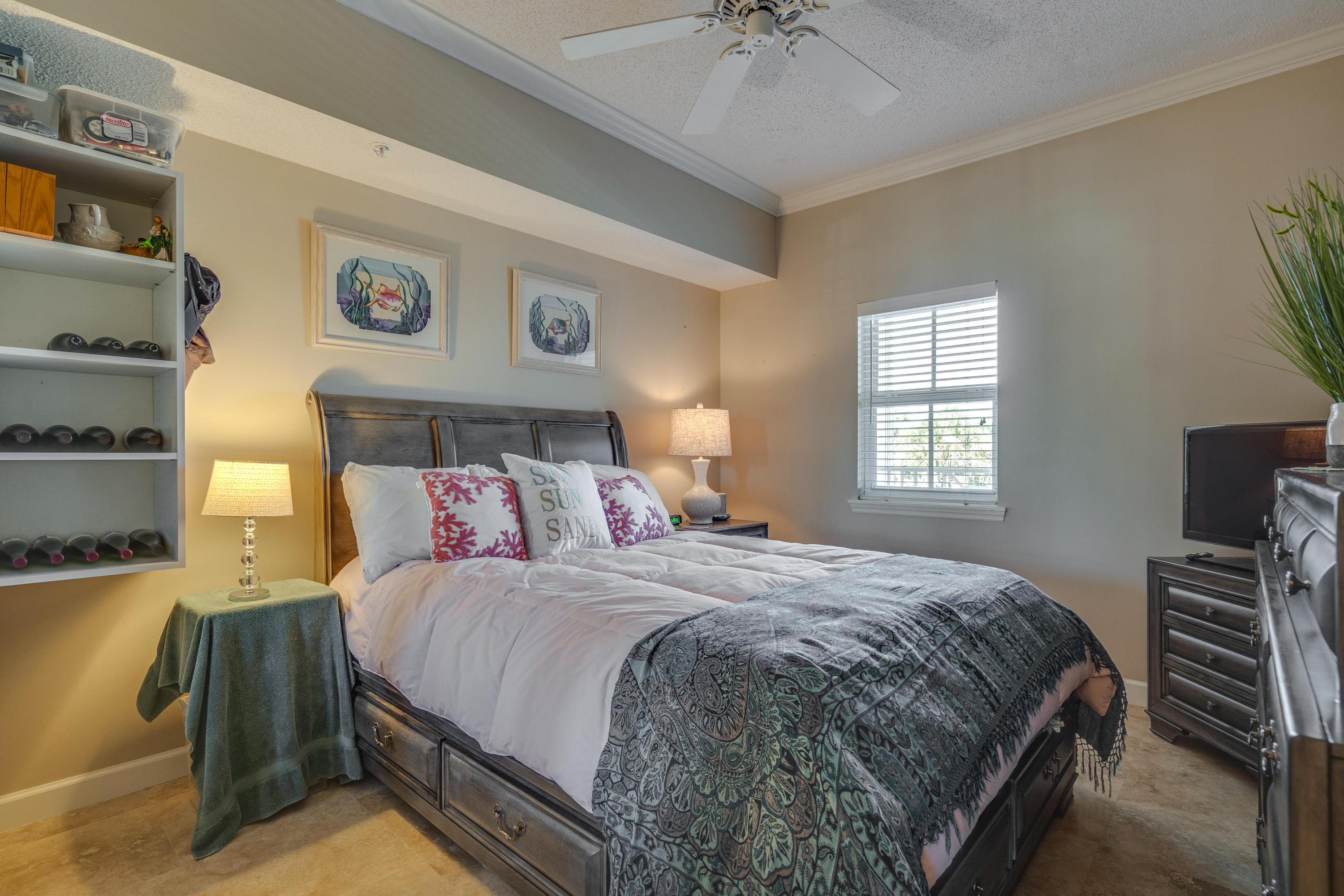 INN AT CRYSTAL BEACH (SUMMERCHASE CONDO) - Residential