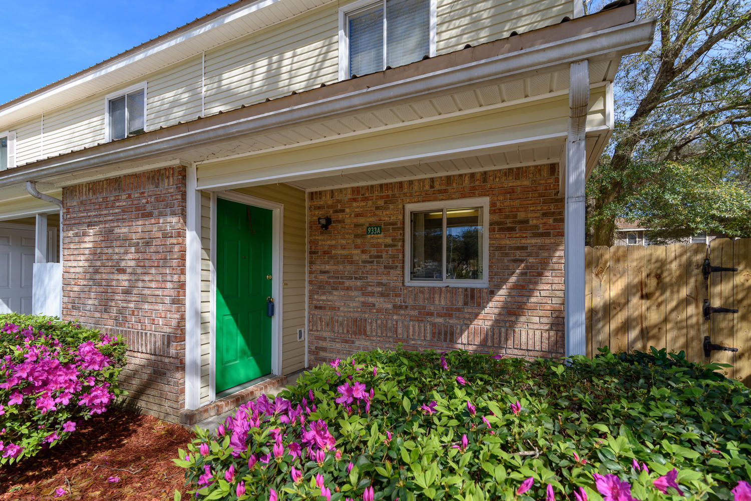 AZALEA GARDENS 1 - Residential