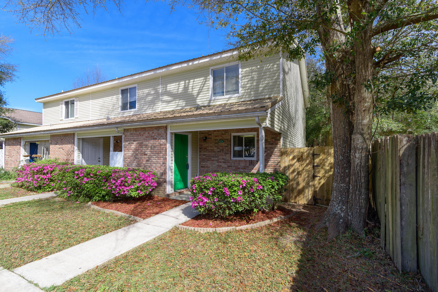 AZALEA GARDENS 1 - Residential