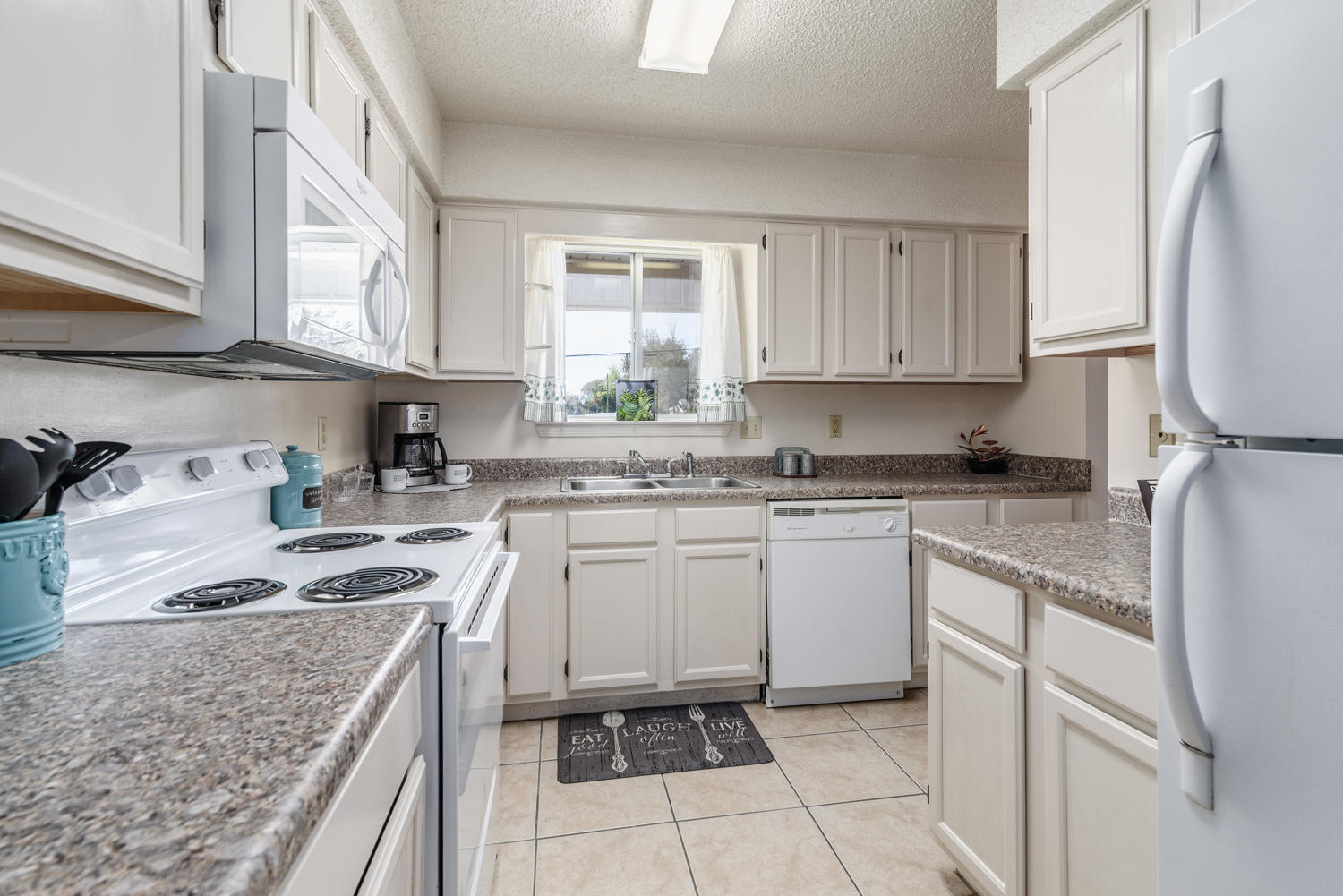 AZALEA GARDENS 1 - Residential