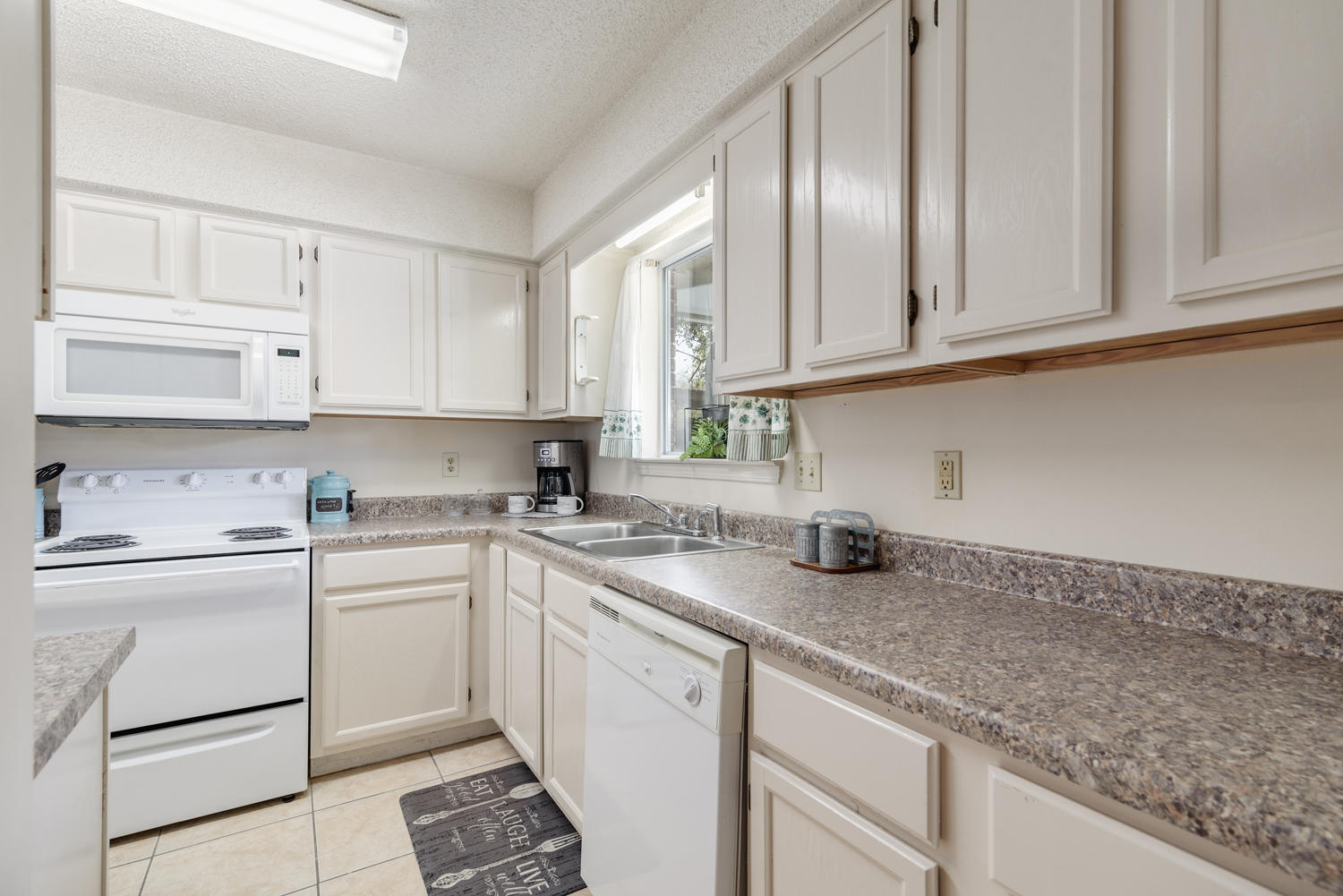 AZALEA GARDENS 1 - Residential